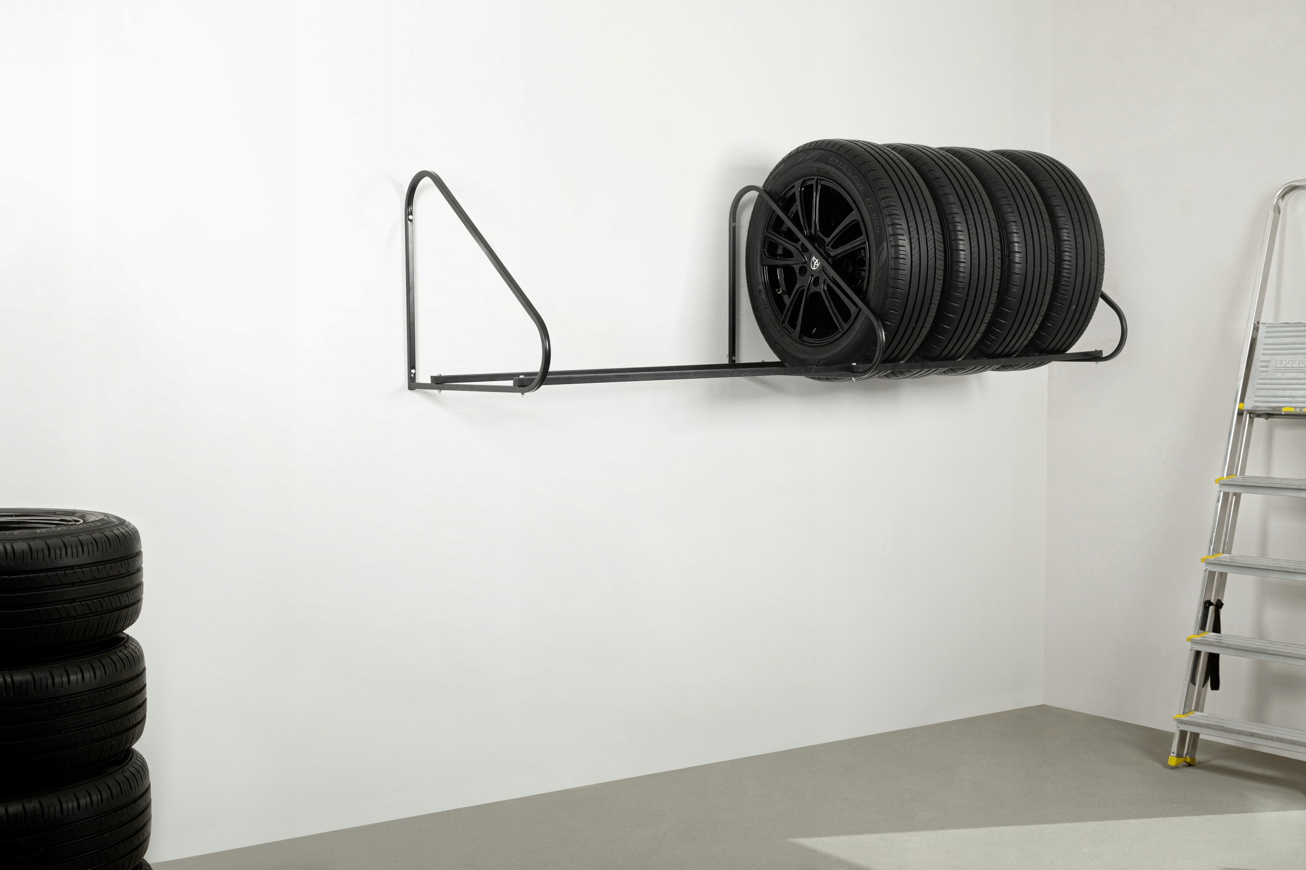 WIESZAK NA 8 OPON KÓŁ FELG STOJAK PÓŁKA NA ŚCIANĘ NA OPONY UNIWERSALNY EAN (GTIN) 5905323723719