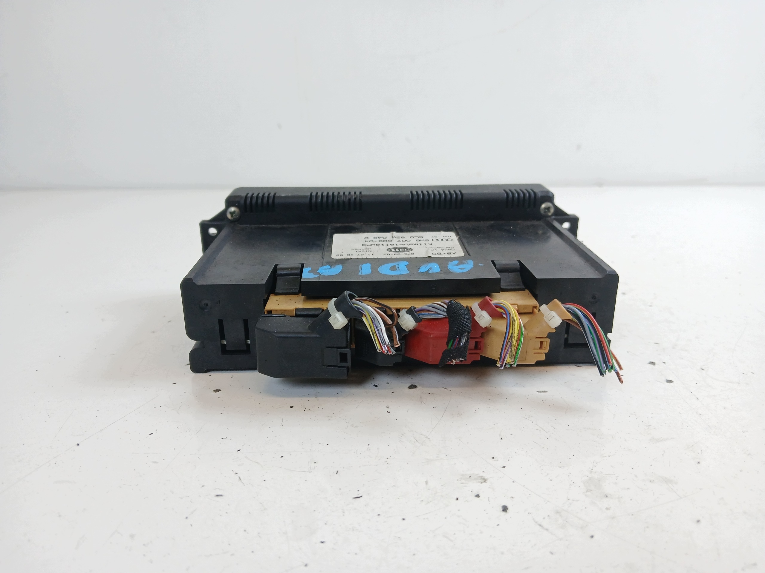 AUDI A4 B5 Unite commande clima 8D0820043D