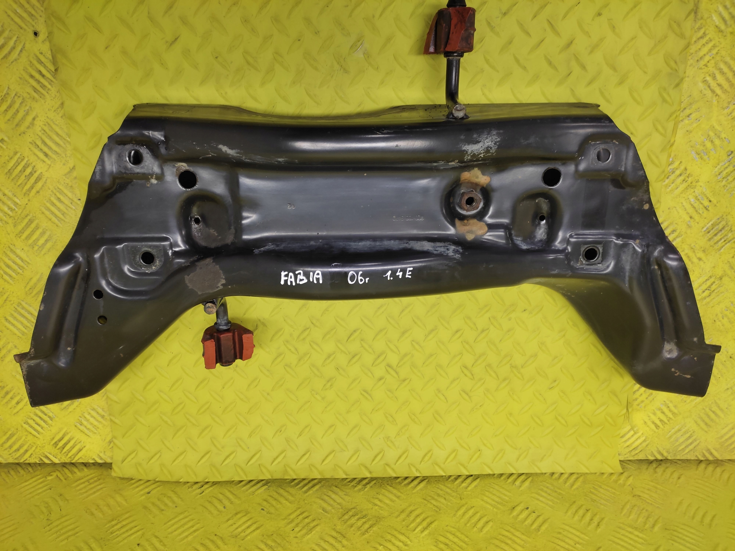 SKODA FABIA 1.6 subframe axle beam axle beam 6Q0199347