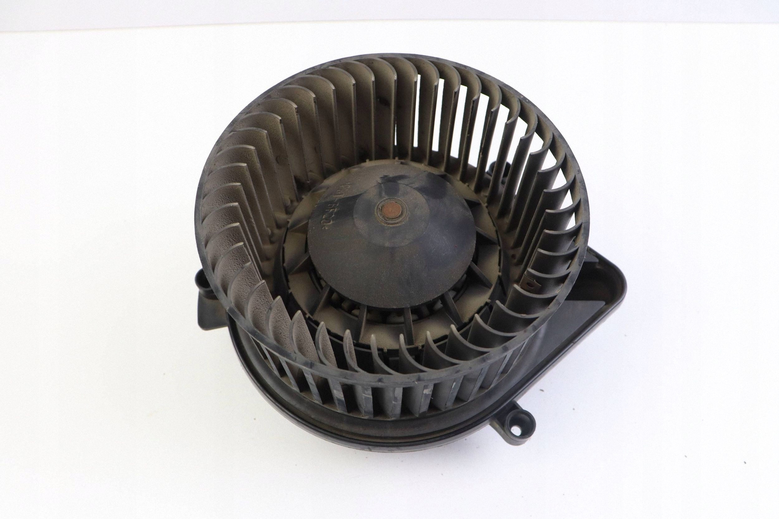 AUDI A4 B6 B7 Lüfter DMUCHAWA des lüfters EUROPA 8E1820021B
