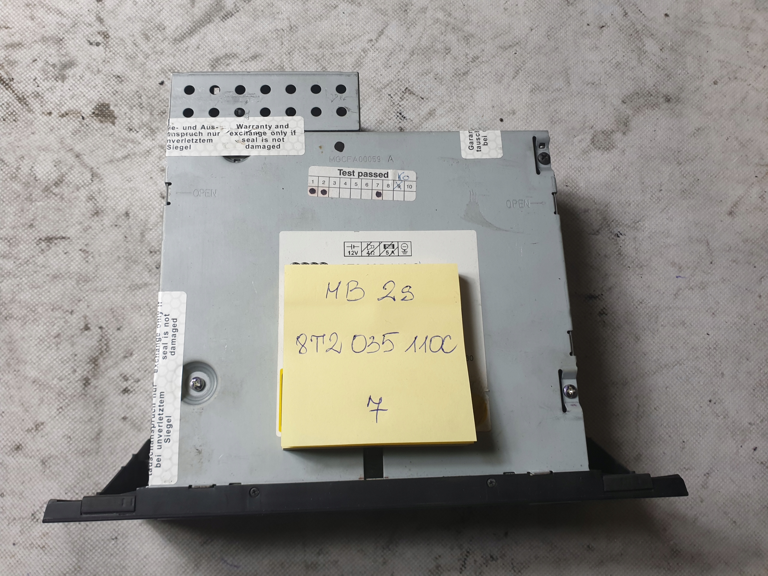 AUDI A4 8K A5 8T ZMIENIARKA PŁYT CD 8T2035110C