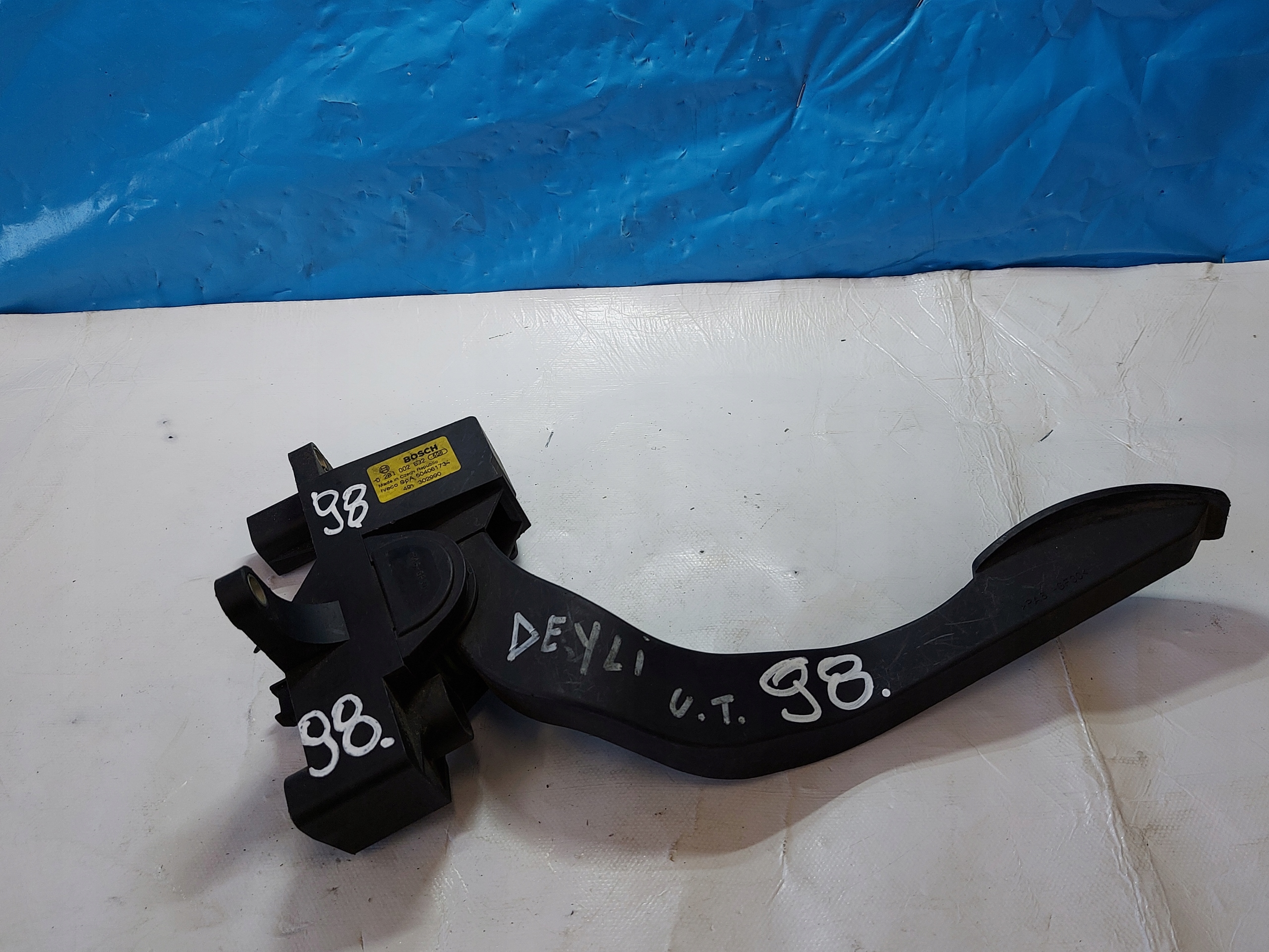 accelerator pedal IVECO DAILY 2.3 HPI 0281092632