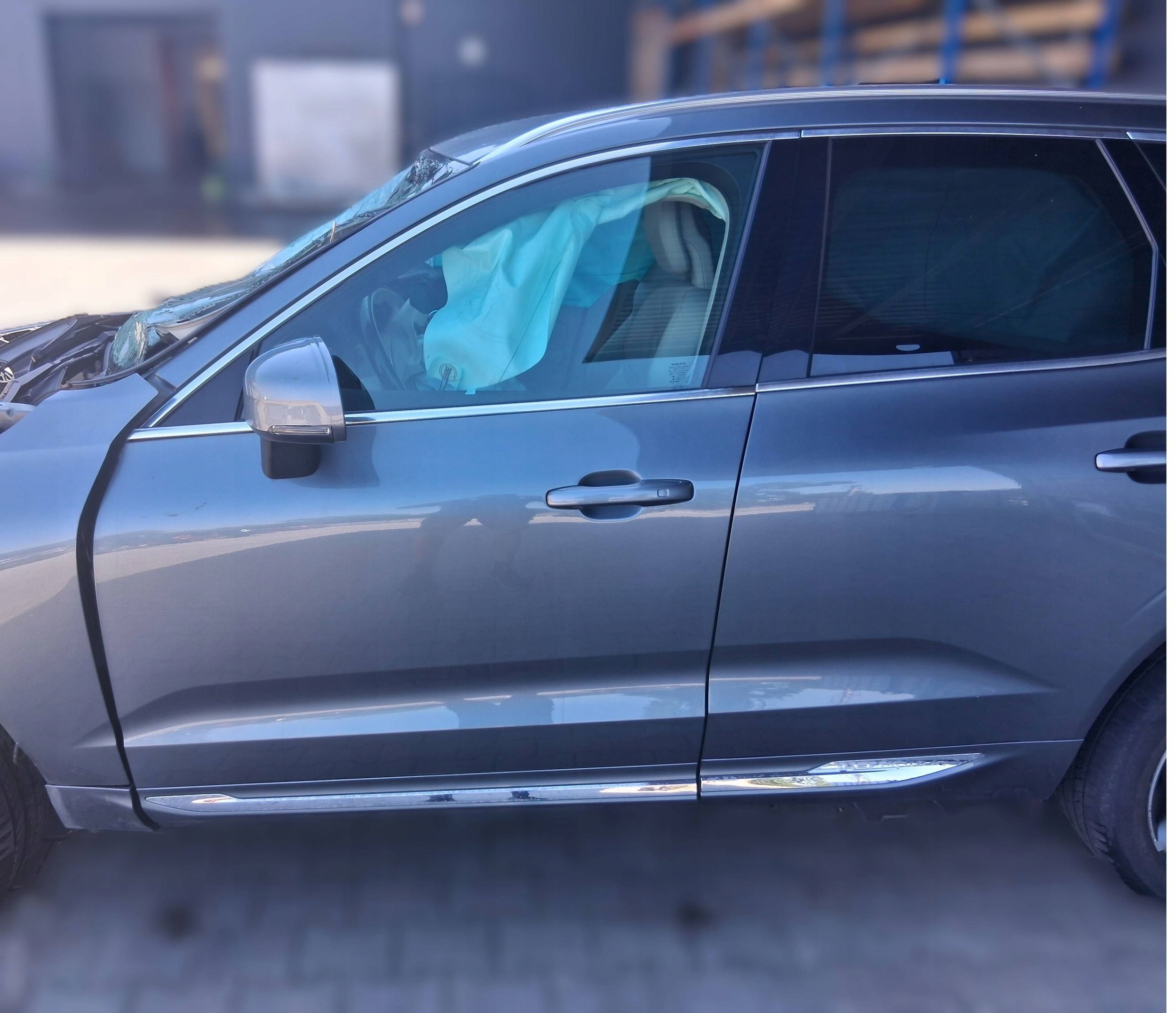 VOLVO XC60 II DRZWI LEWE PRZEDNIE PRZÓD LAKIER 714-16