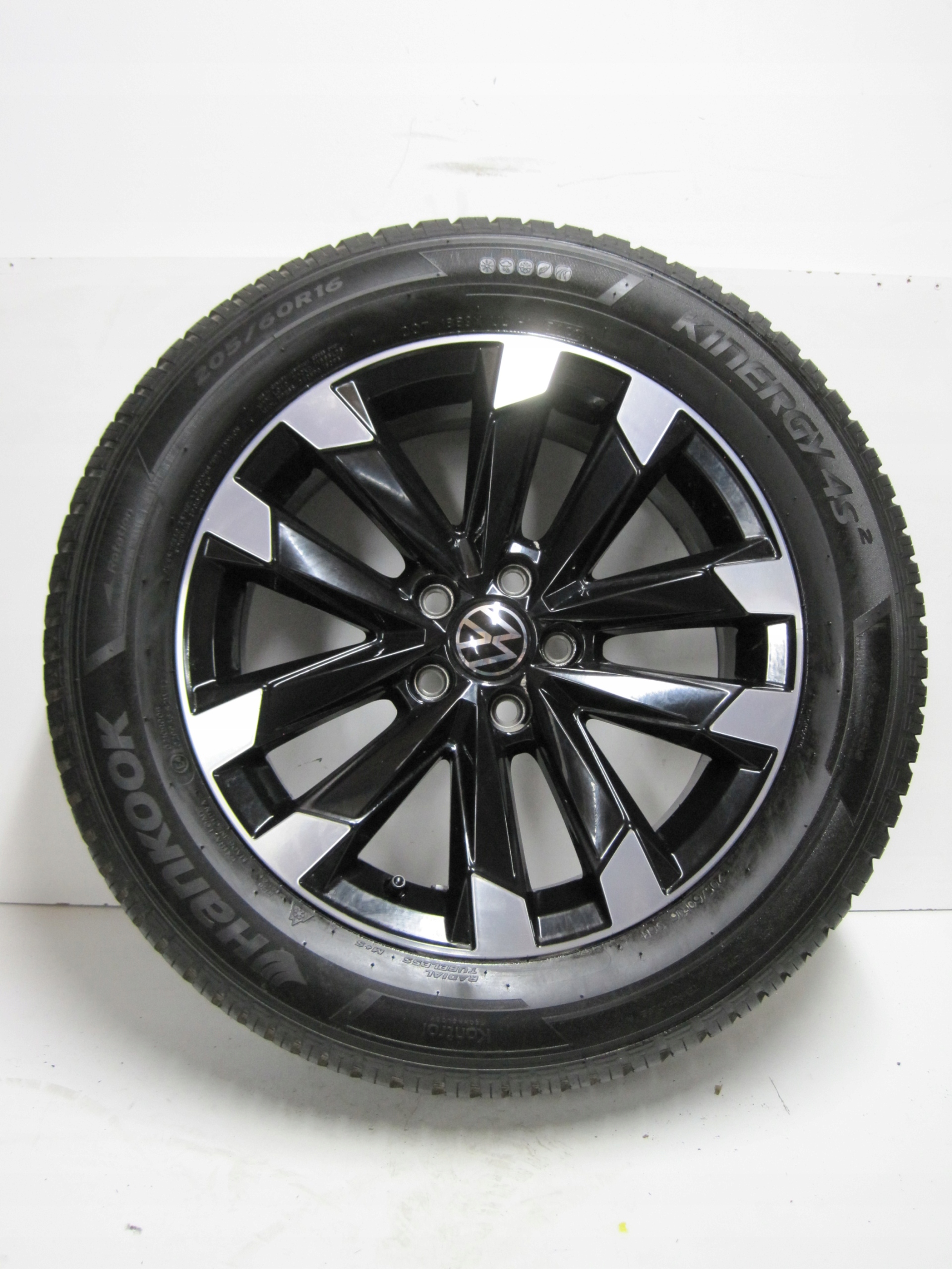 wheels discs tyres VW T-CROSS 2GM R16 M+S