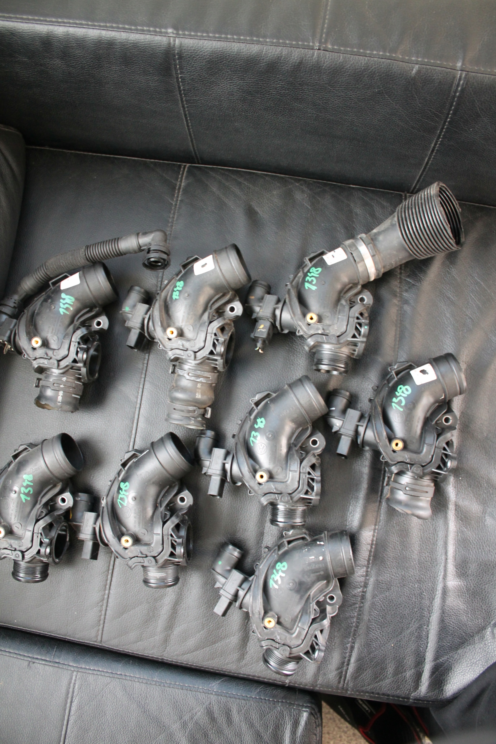 1348. rohr KROCIEC luft 04L129635H