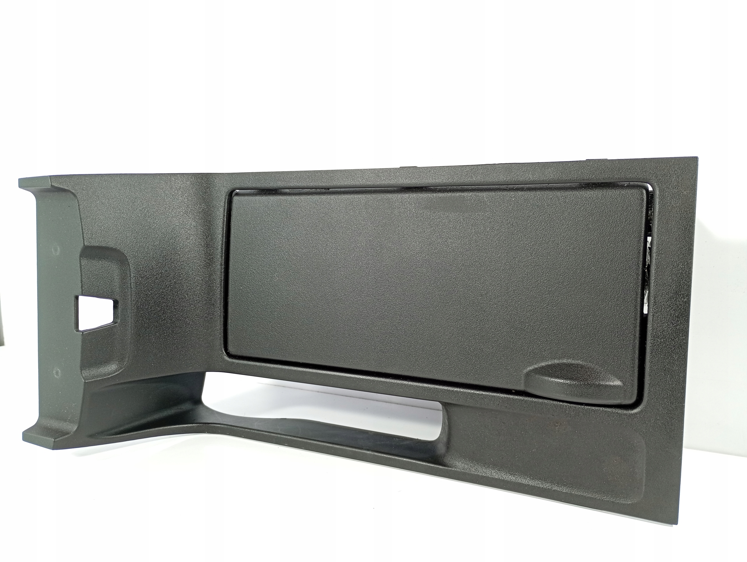 Mazda 3 III 03-09 bracket for CUPHOLDER OE BP4K64361