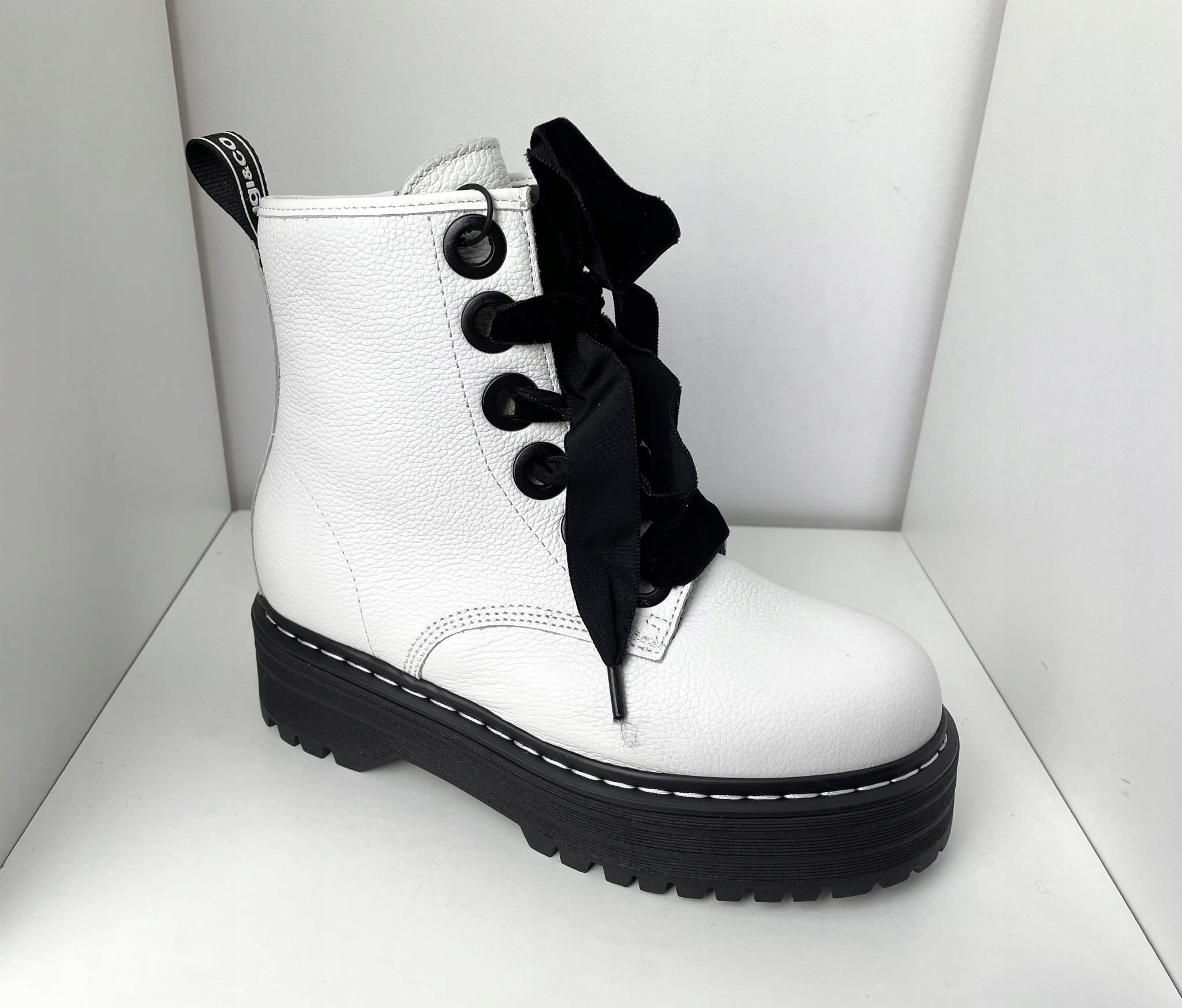 Dámské kotníkové boty trapery Igi&co kožené 8189311