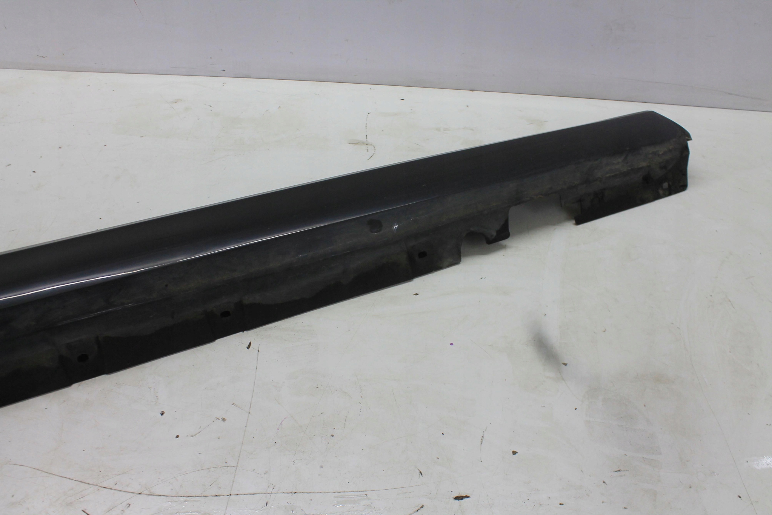 moulding cap threshold right BMW SERIA 3 E92 E93 of wheels. 475 06-10