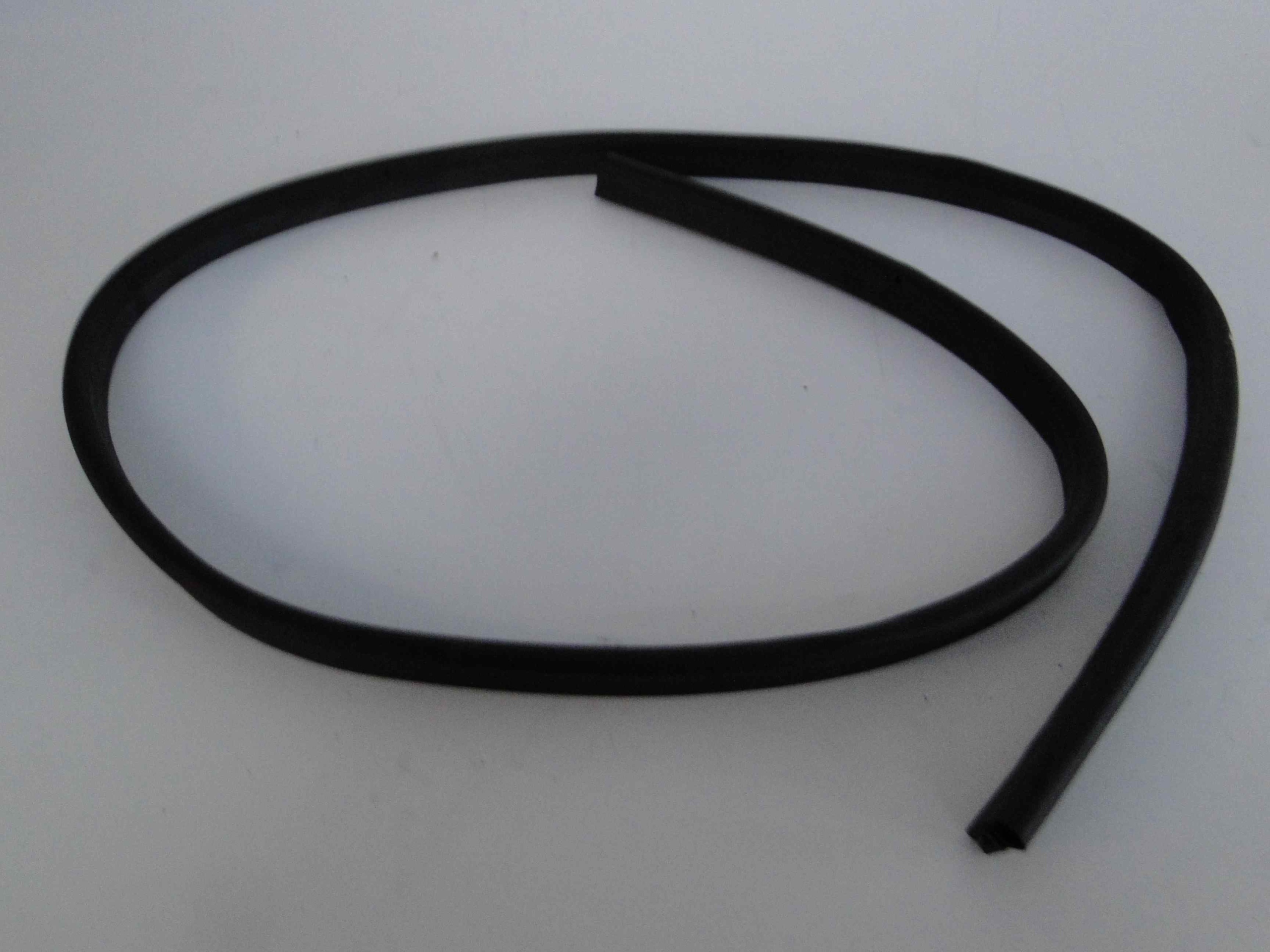 MERCEDES GL GLS X166 166 USZCZELKA KOMORY SILNIKA Part number A1668870098