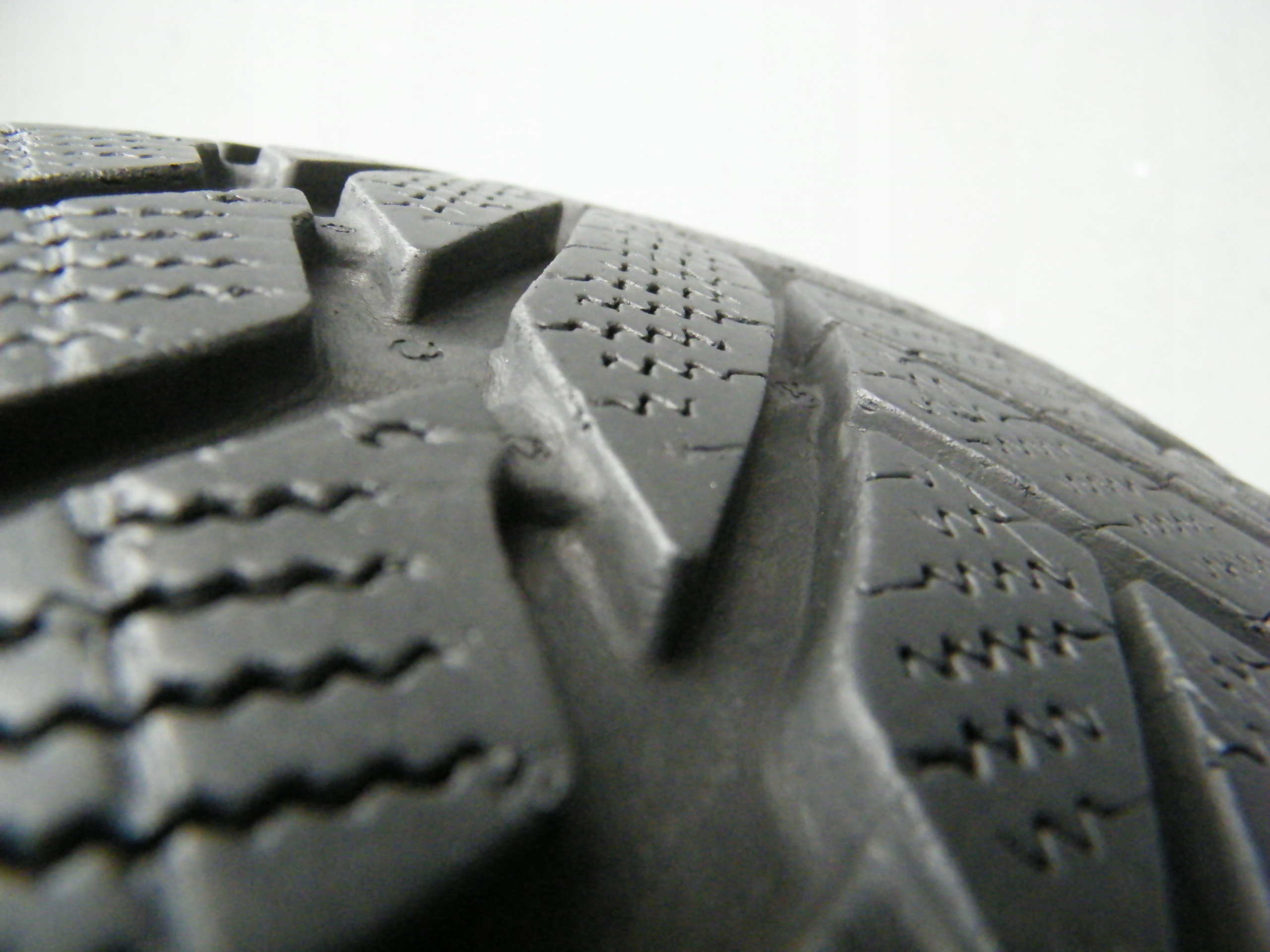 [L23] 4xZIMA 195/55R16 87T DUNLOP SP WINTER SPORT M3 & Profil opony 55