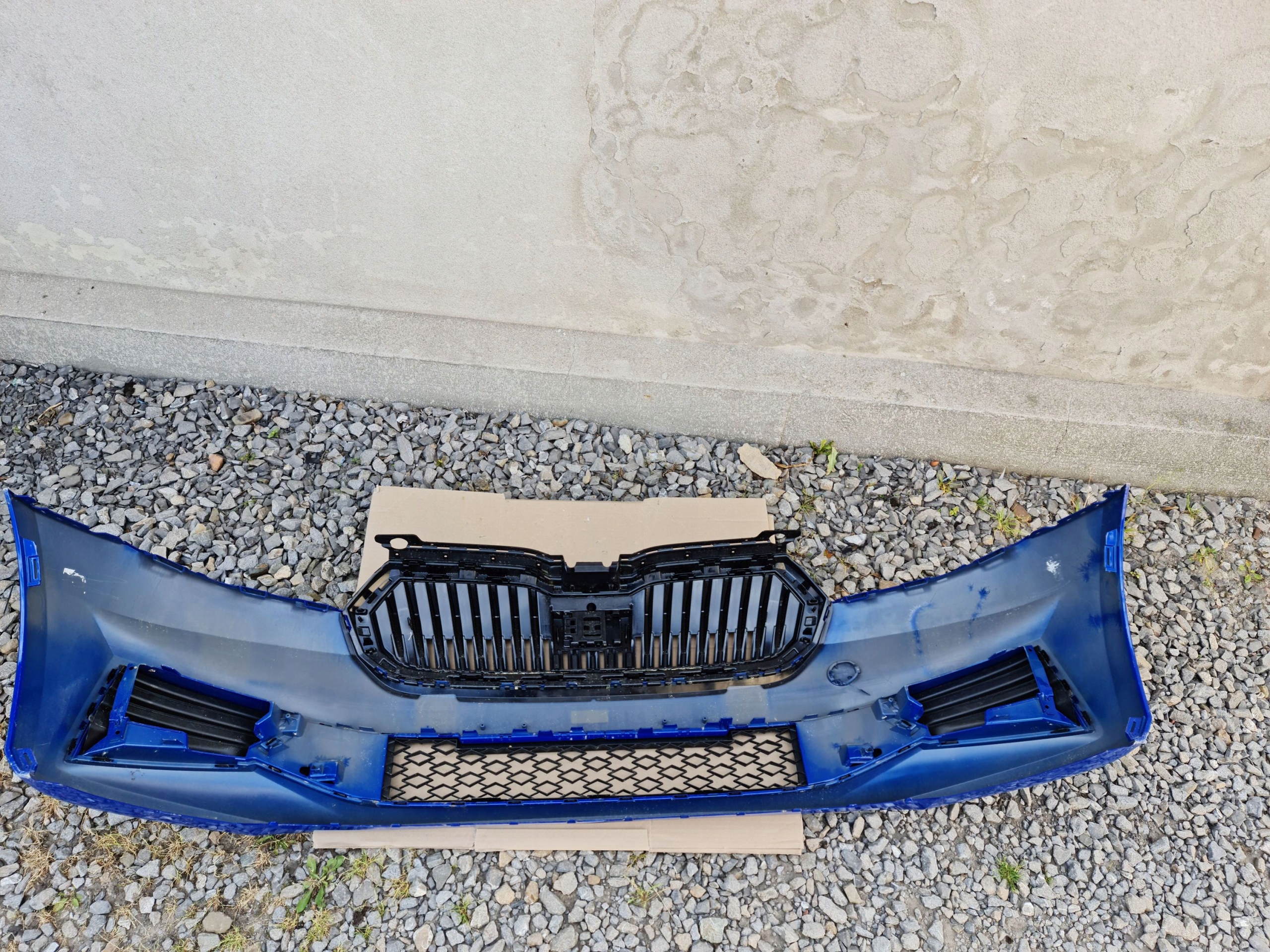front bumper grill SKODA FABIA IV 2021R->