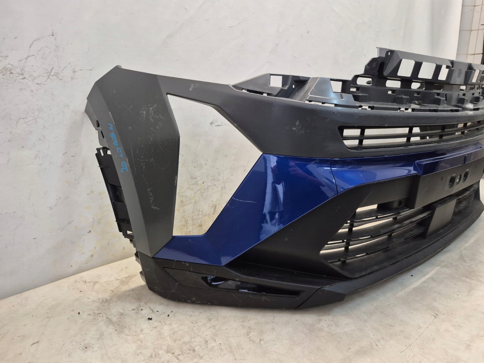 RENAULT CAPTUR II 2 LIFT 24- bumper front front PDC