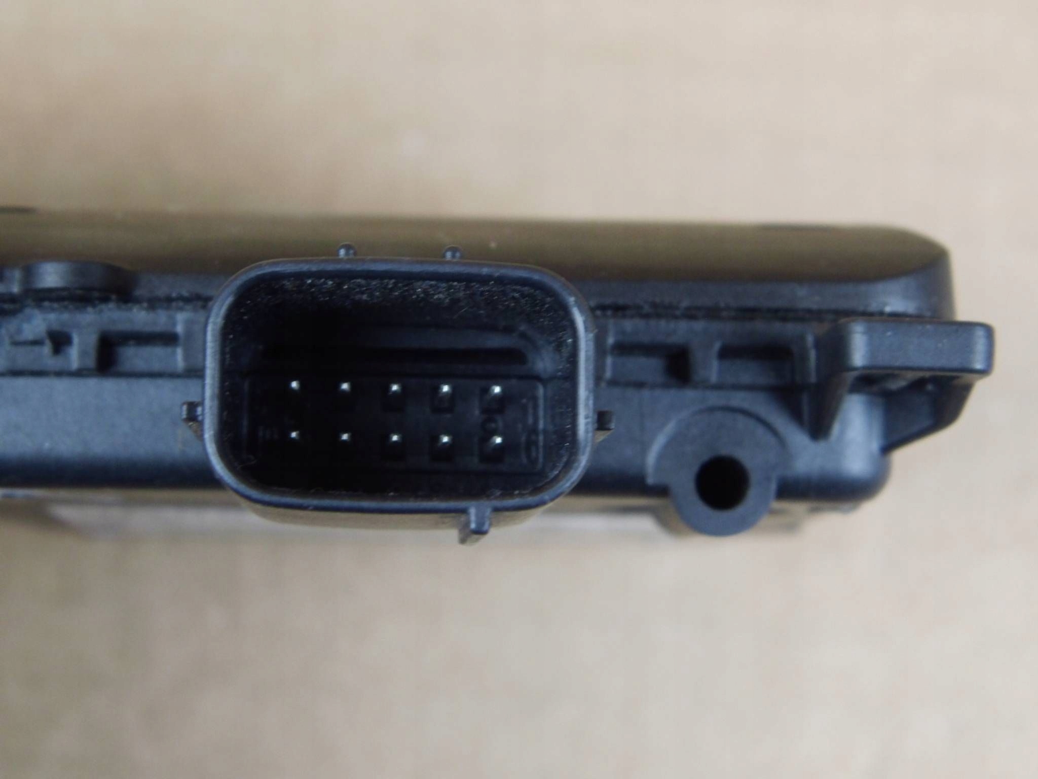 Volvo XC40 module sensor sensor martwego pola 32340780