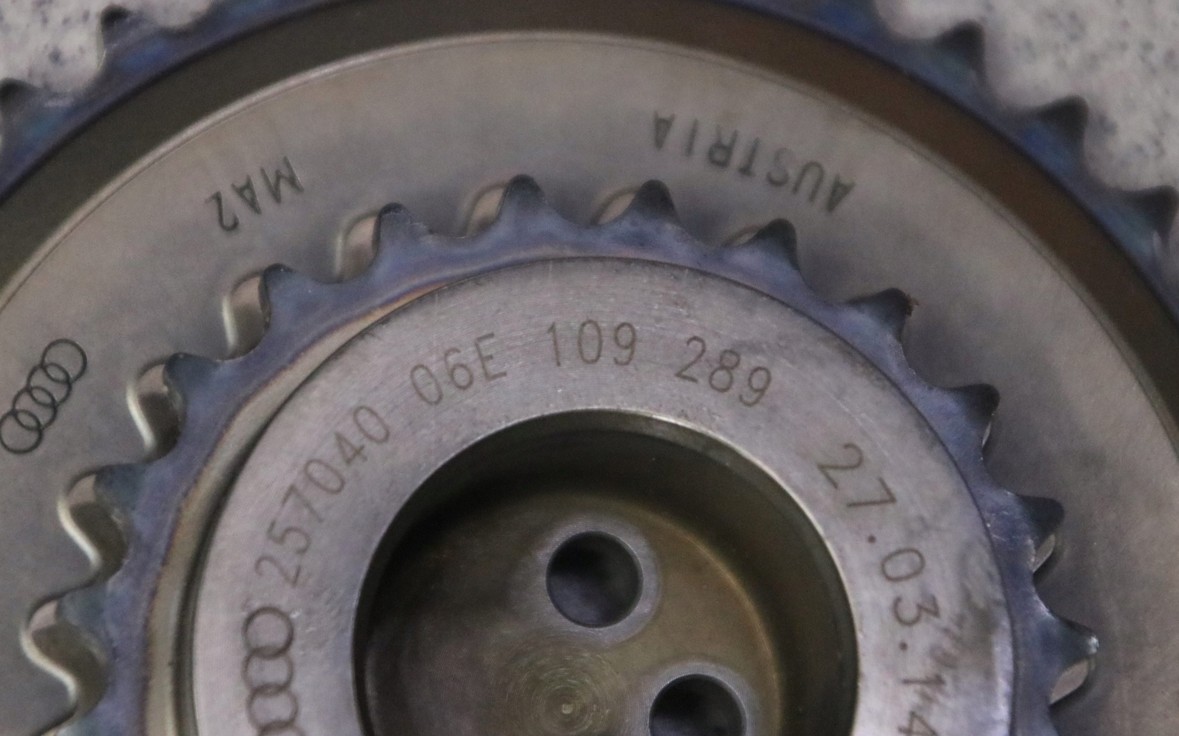 AUDI A6 C7 A8 D4 3,0 TFSI roue de la distribution 06E109077E