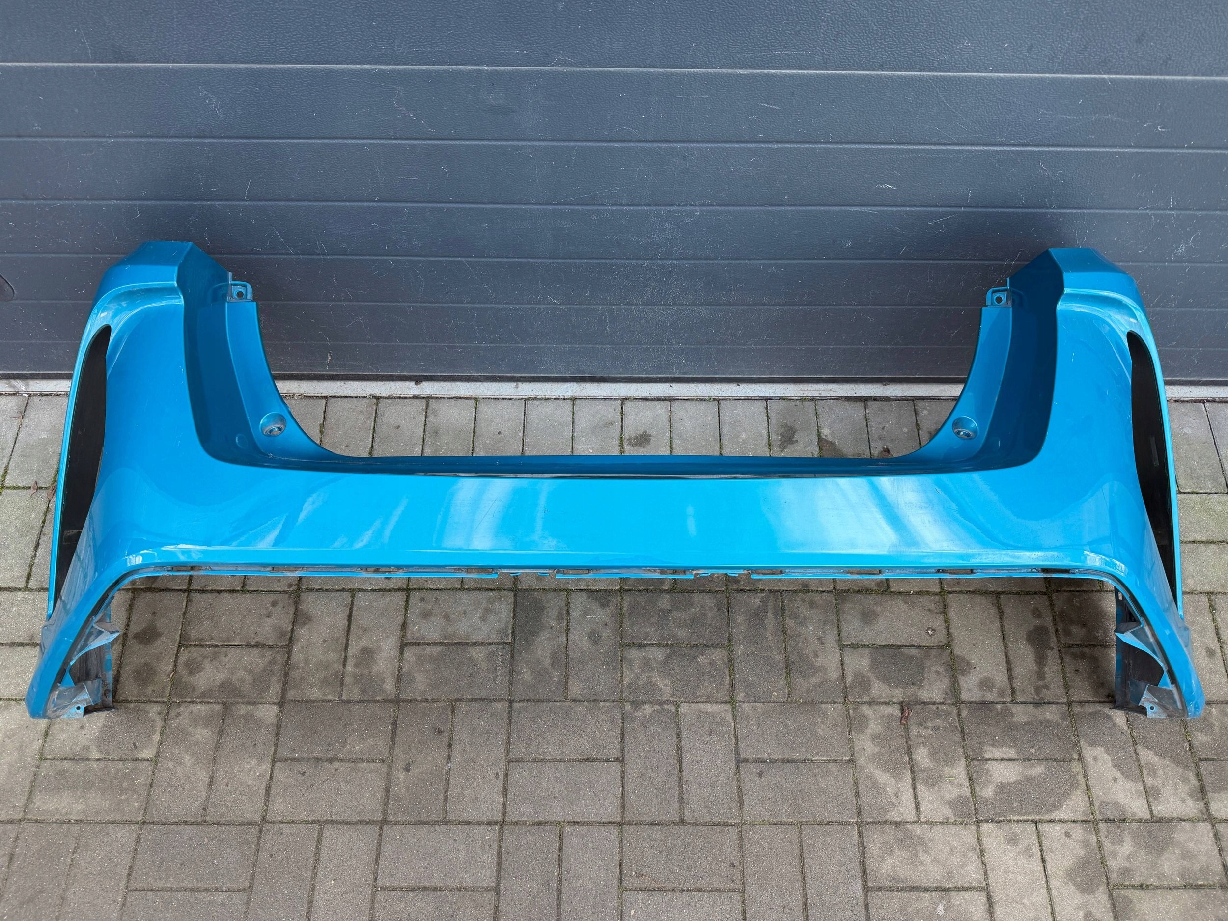 Toyota Prius 15- bumper rear part rear
