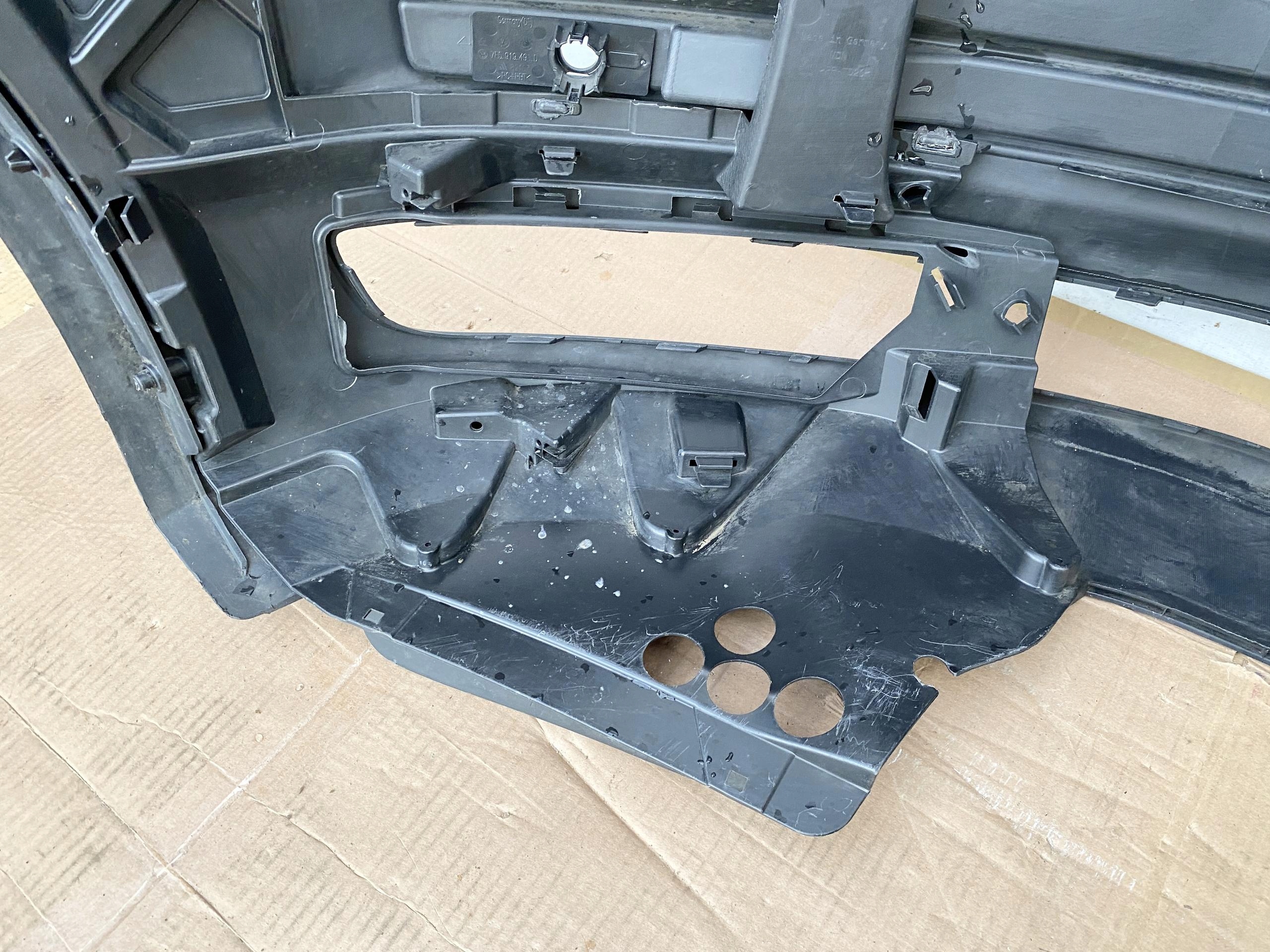 VW T6 Transporter 15- front bumper PDC front 7E0807221D