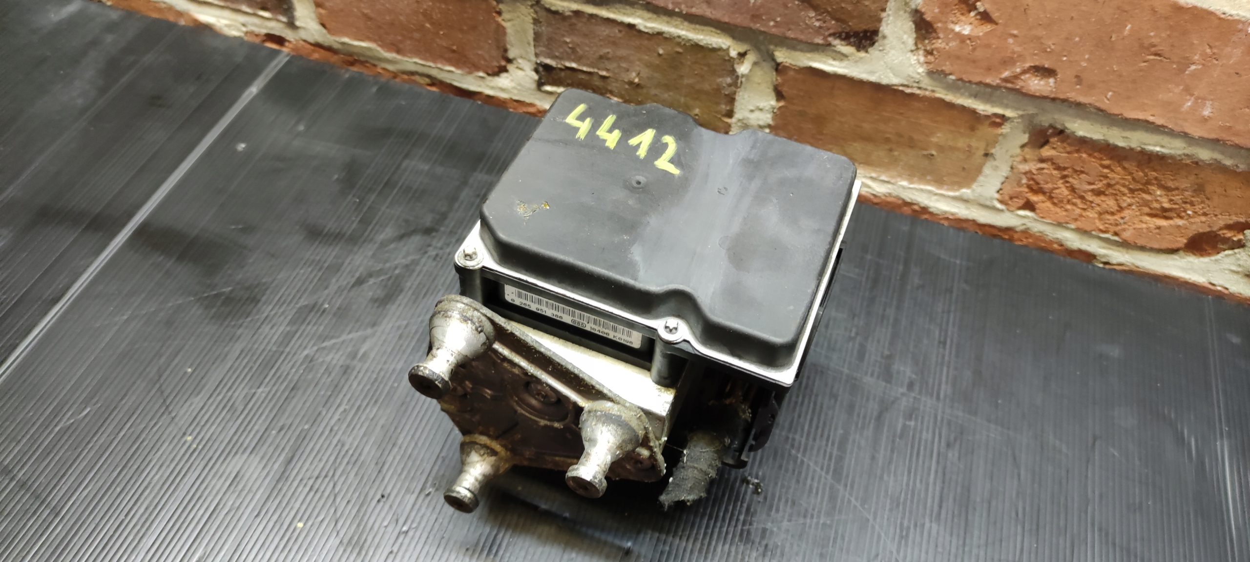 MERCEDES VITO насос ABS 0265951386 A0074314412