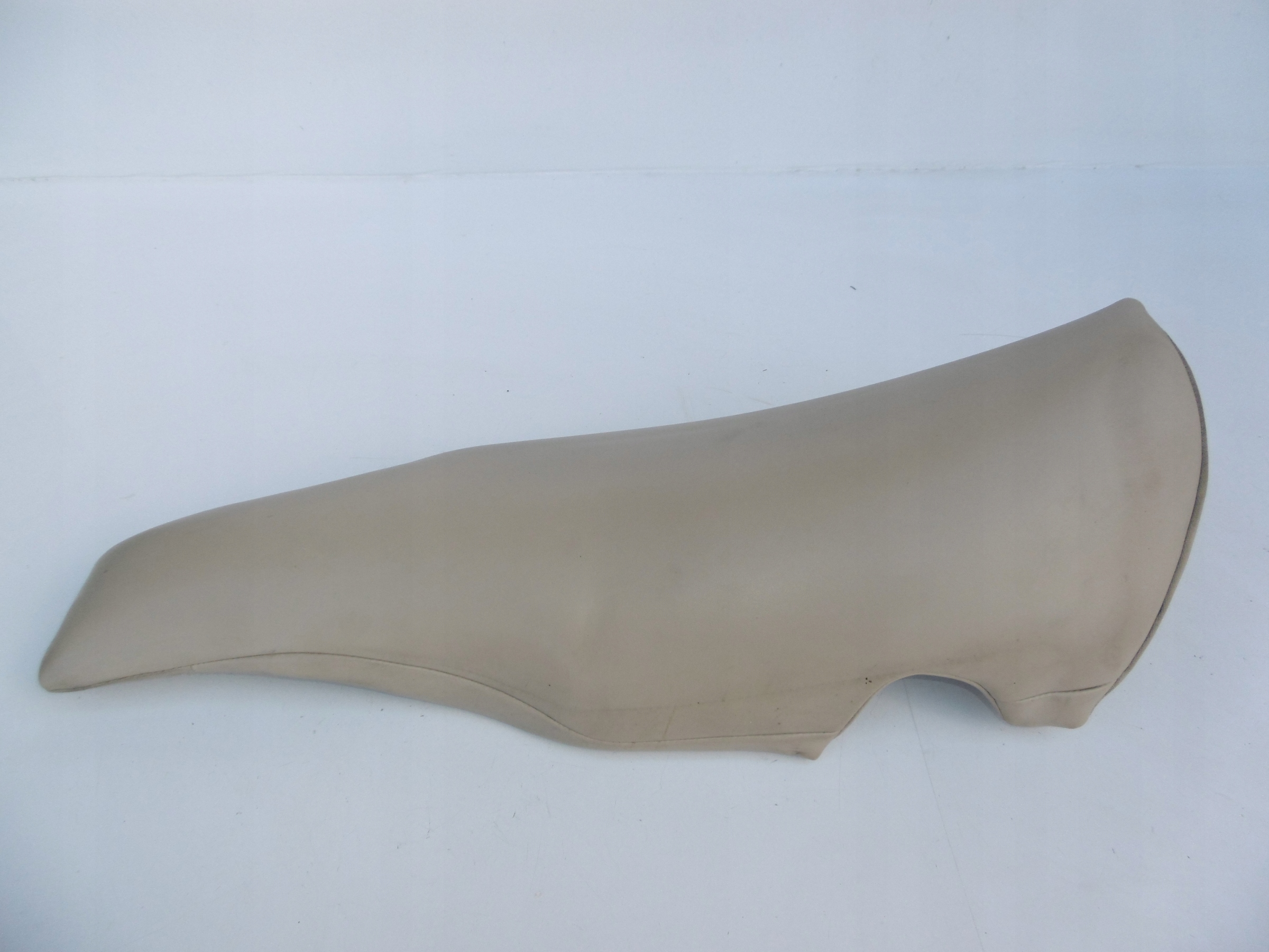 ОБШИВКА КУШЕТКИ ЛІВИЙ ЗАД. VOLVO V70 III Xc70 II