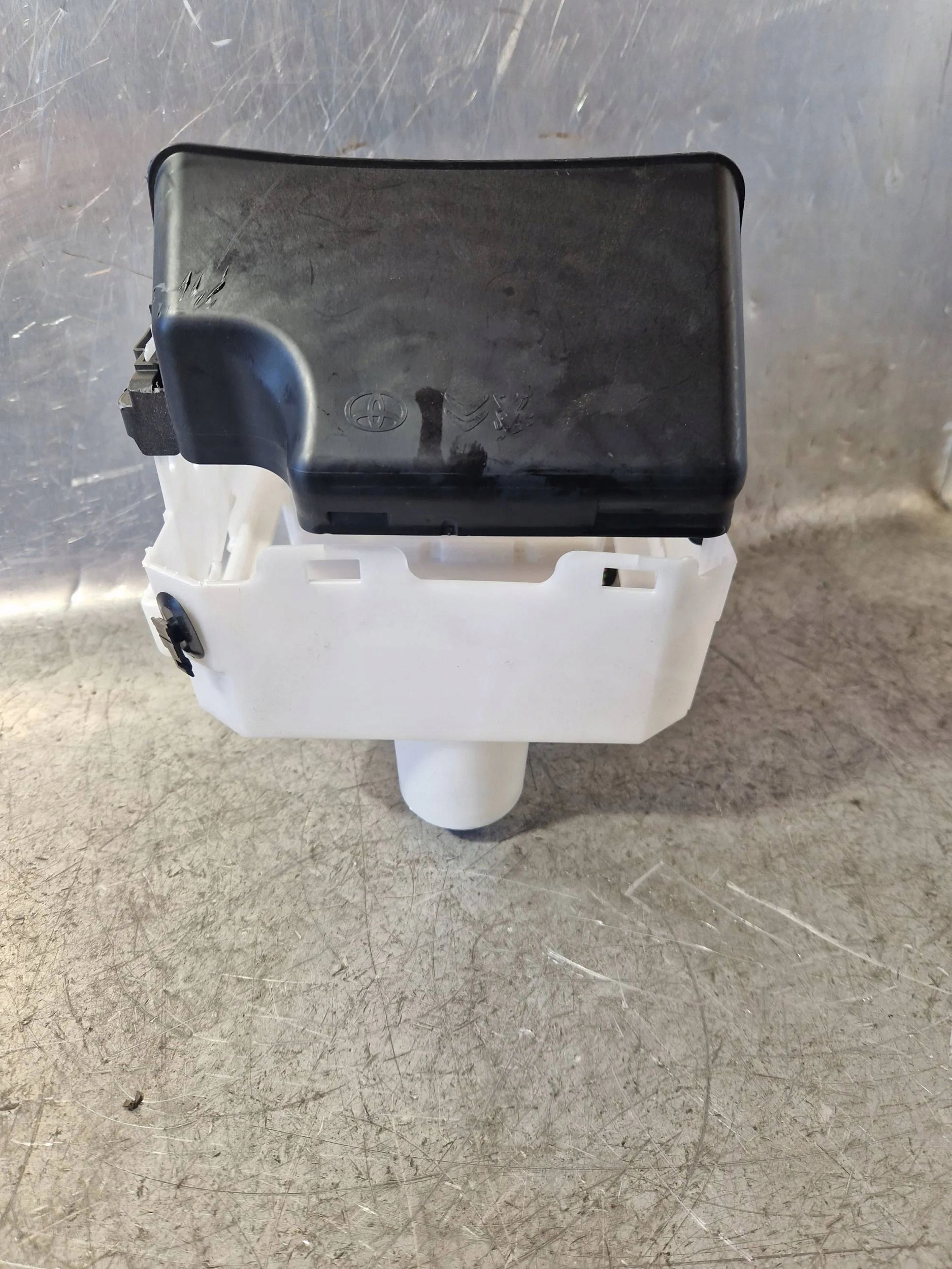 блок предохранителей CITROEN C4 PICASSO II 13-19