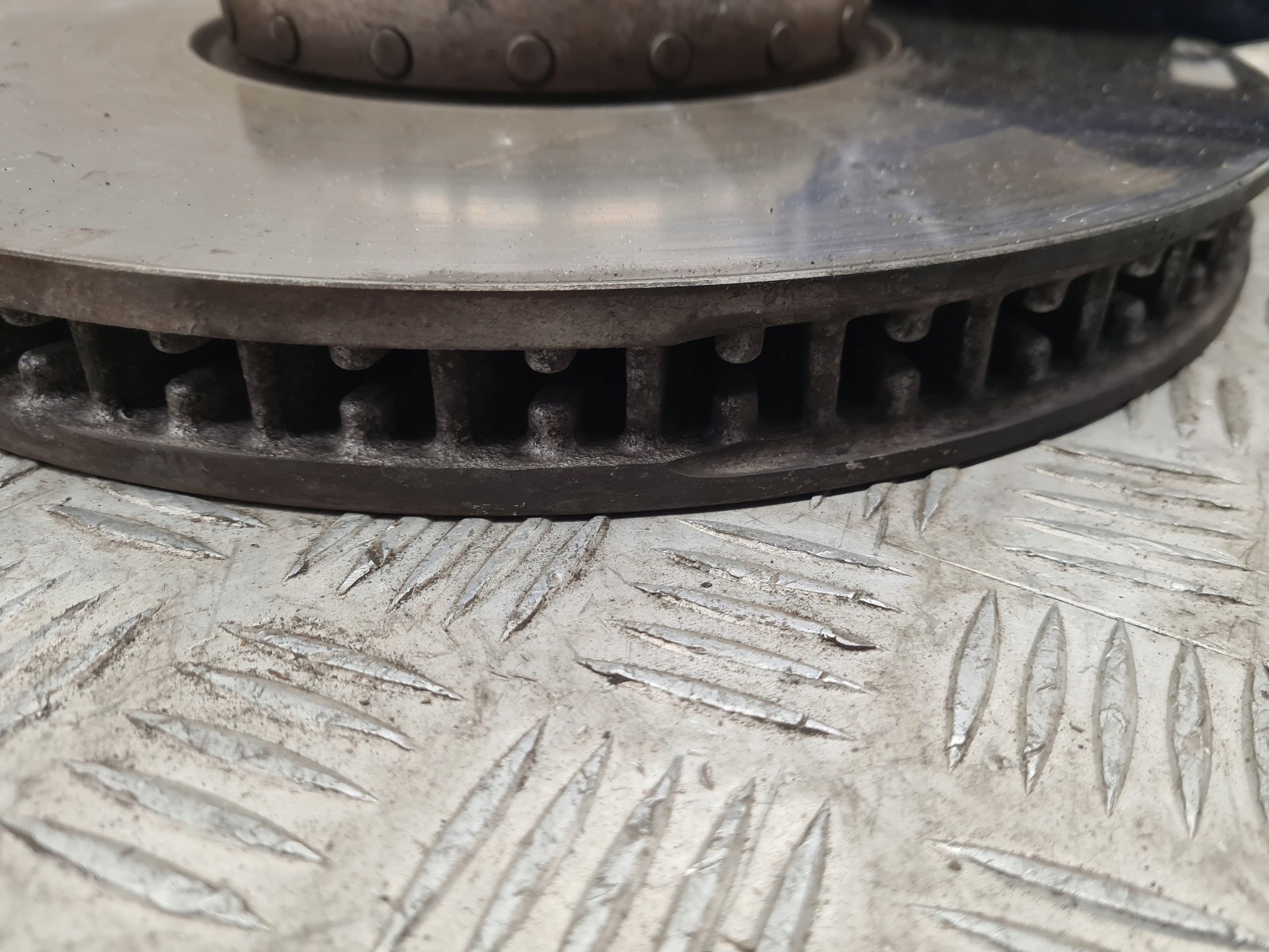 BMW G05 G06 G07 HAMULCE kotuče plotýnky třmeny m-packet 6875284 6875283