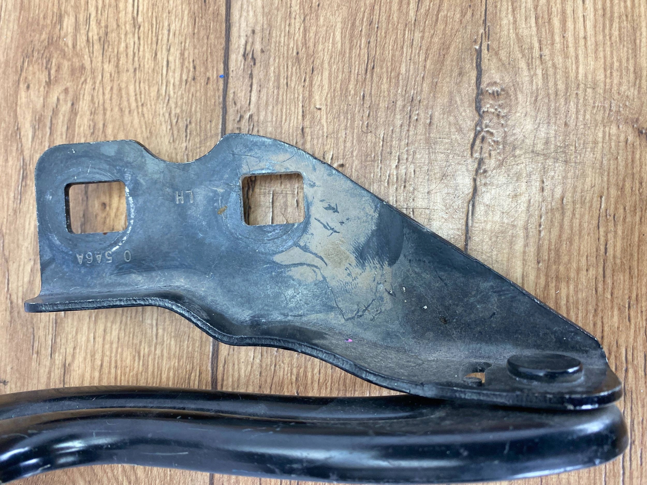 bonnet hinges left Chevrolet Corvette C6 2005+