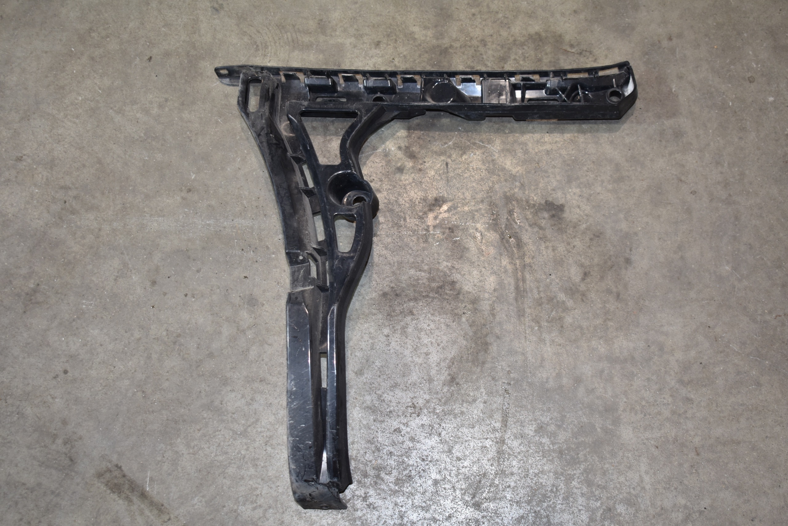 perfect condition bumper bracket rear part rear left MERCEDES W177 COUPE