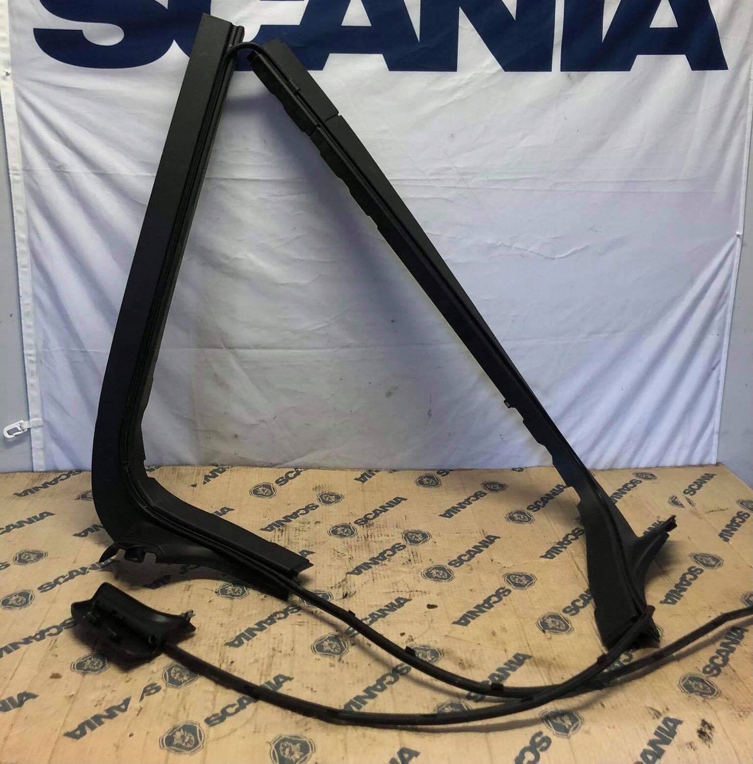 РЕШЕТКА ВЕРХНЕЙ ПОЛКИ КАБИНЫ SCANIA NGS R