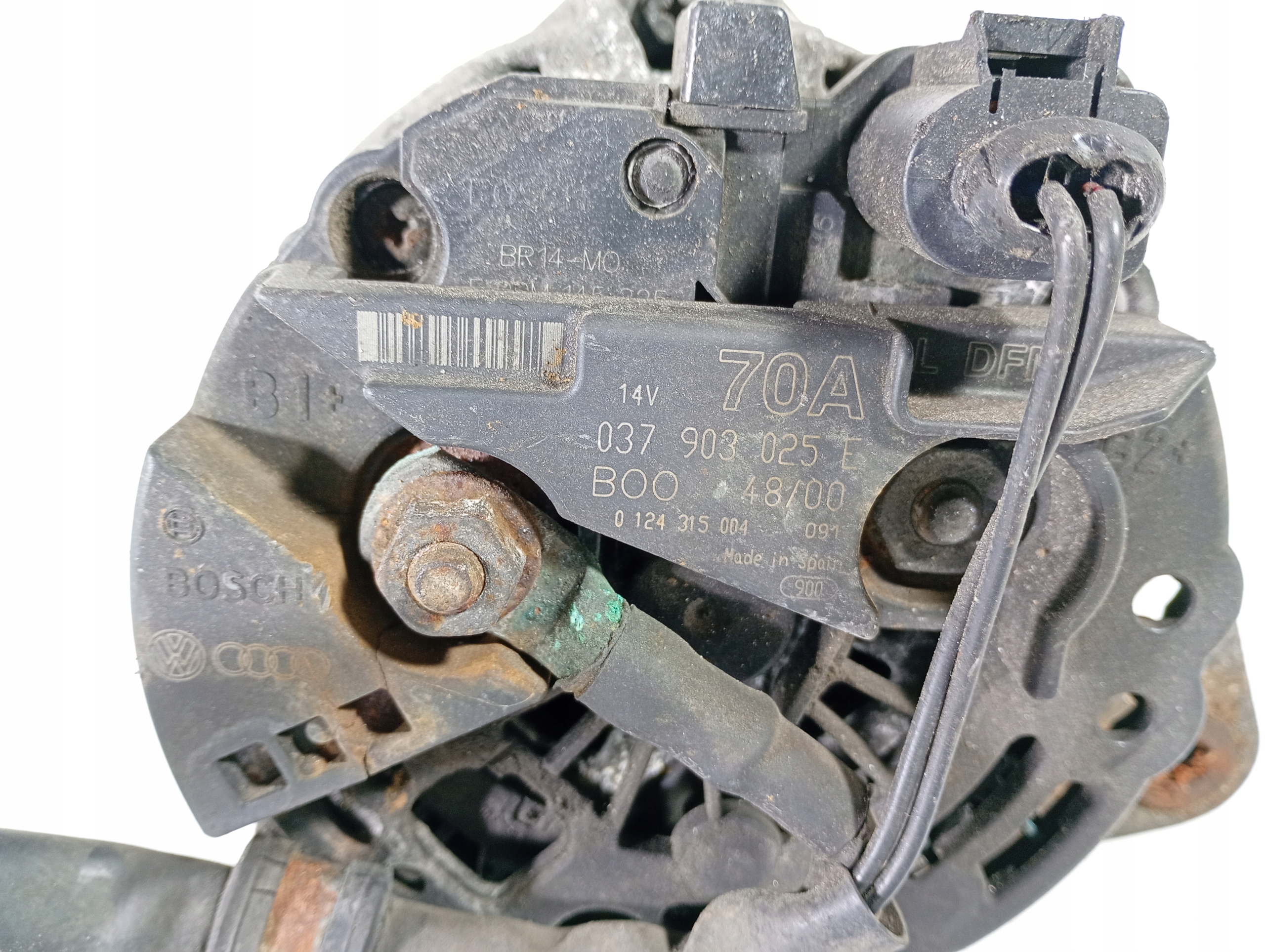 VW Golf IV 4 97-04 alternátor OE 037903025E