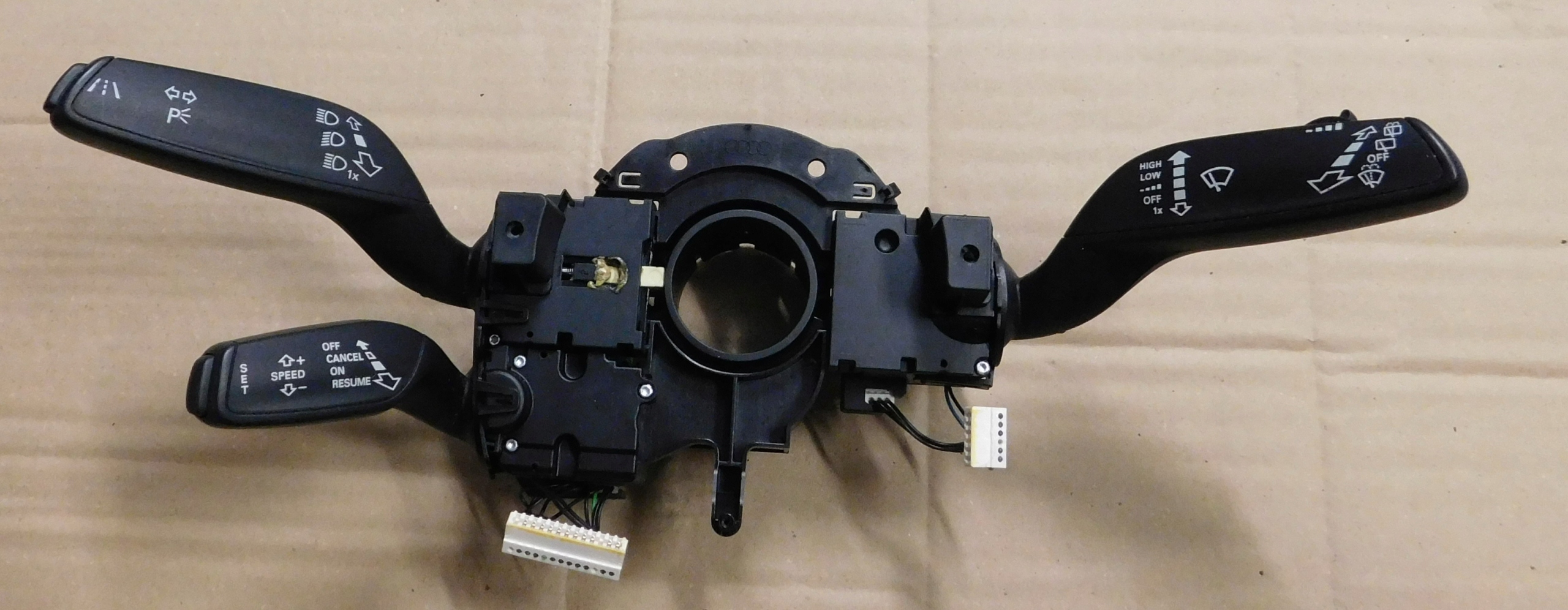 AUDI A6 C7 3.0TDI 2011r 4G8953502R PAJAK PRZEŁĄCZNIK ZESPOLONY EUROPA