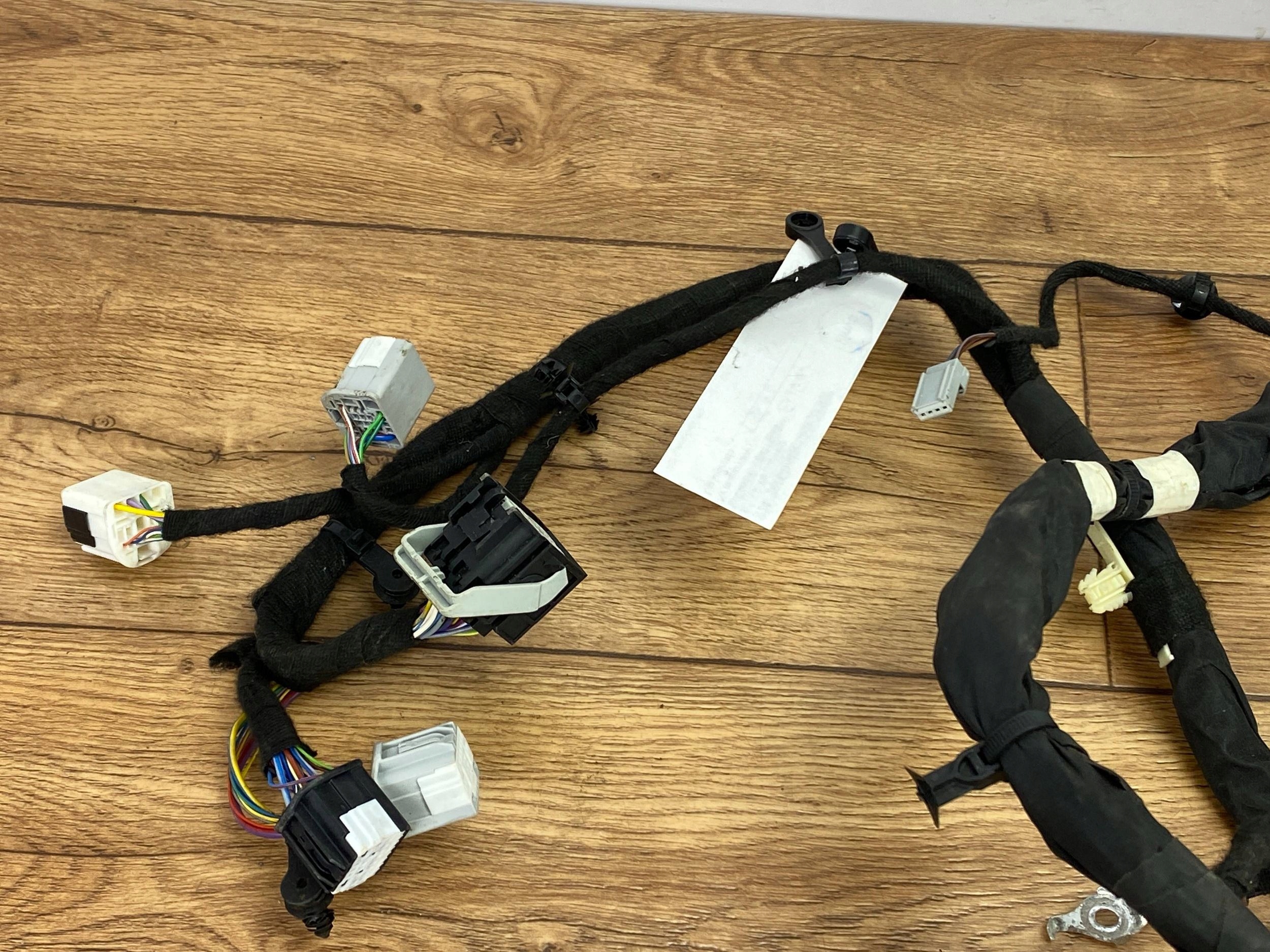 bundle electrical of the dashboard rozdzielczej kokpitu Ford Explorer VI 2020+