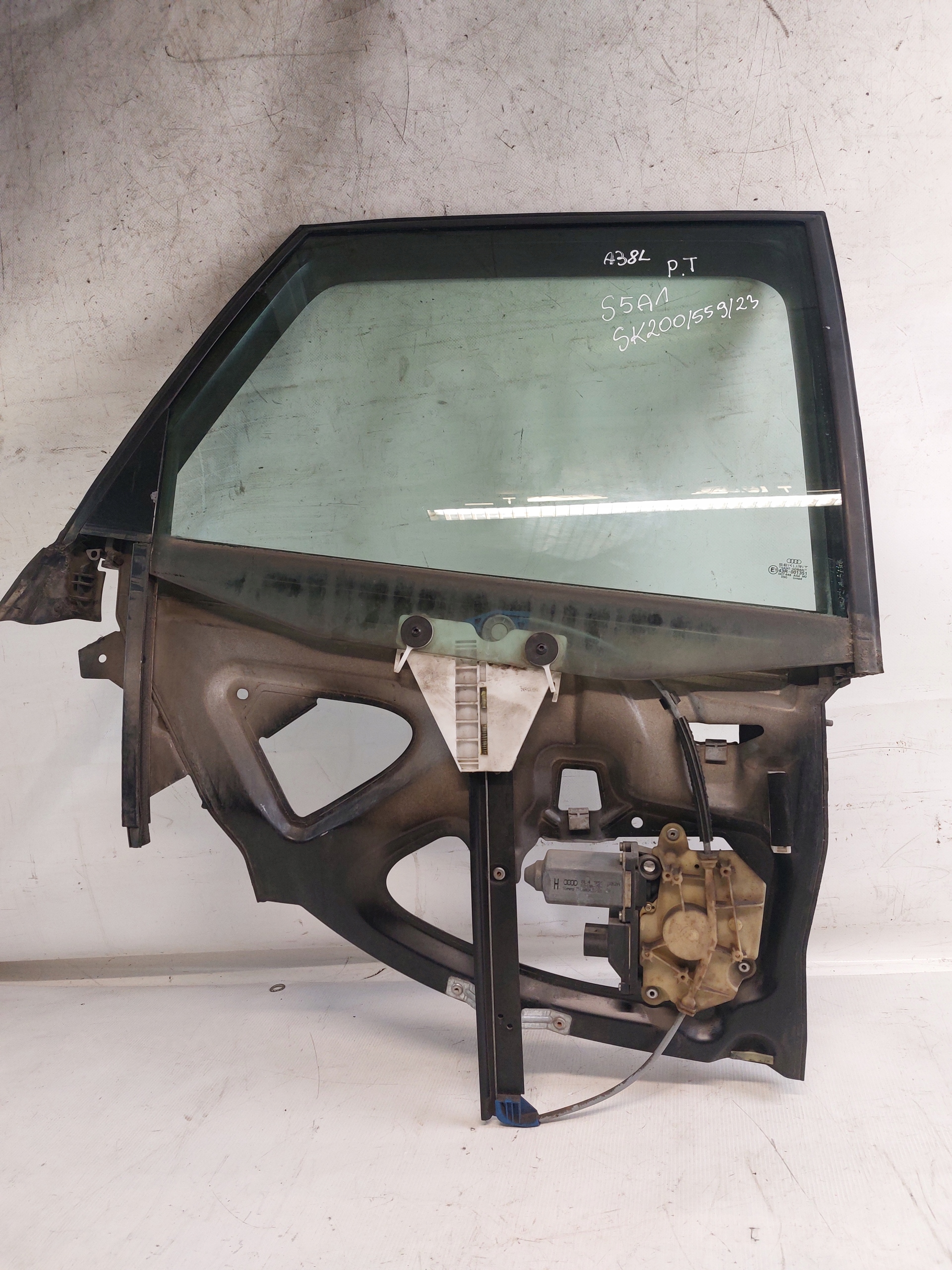 mechanism windows frame right rear part AUDI A3 8L