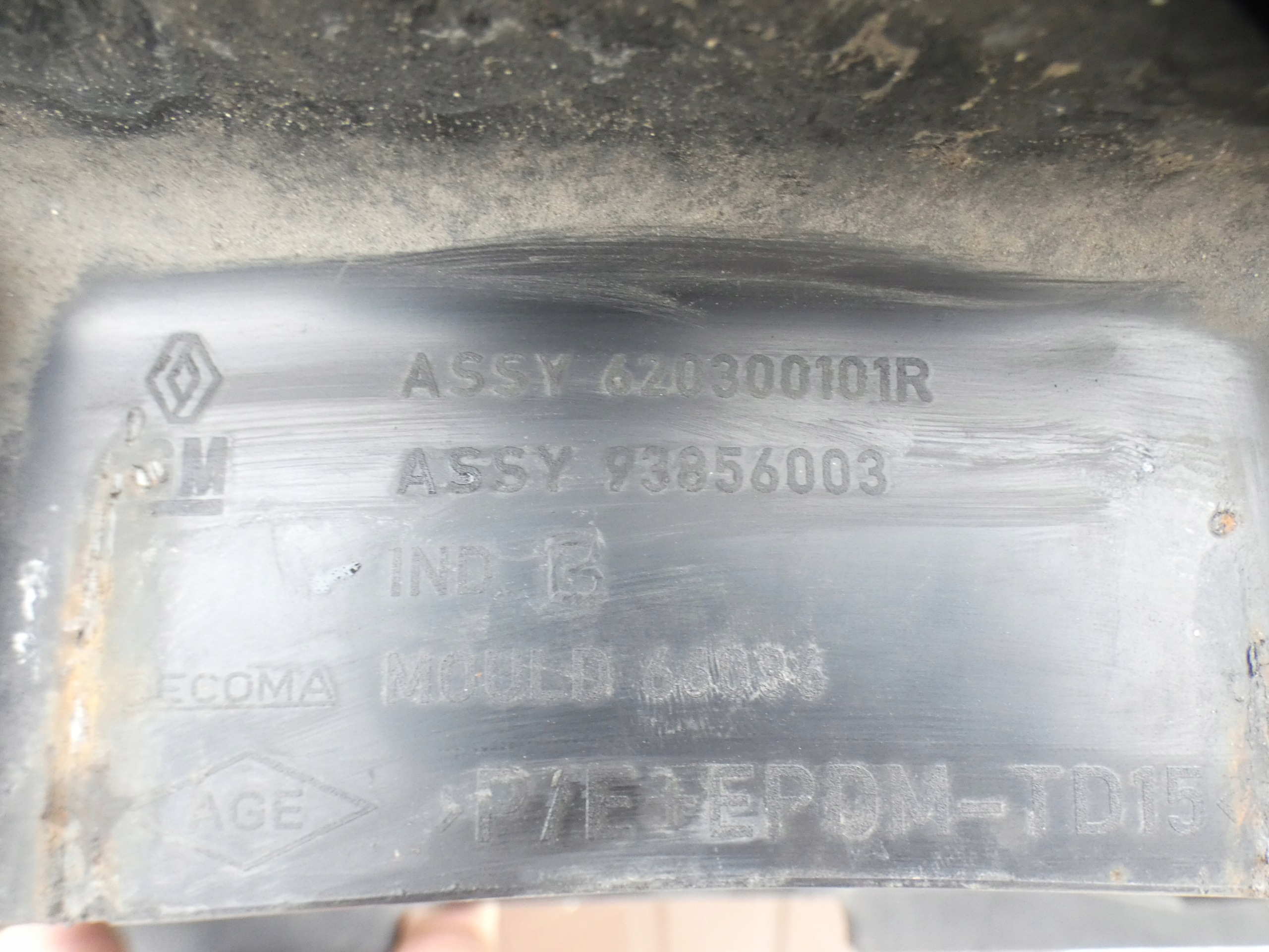 pillar ZDREZAKA front TRAFIC VIVARO 2007-2014R 620300101R