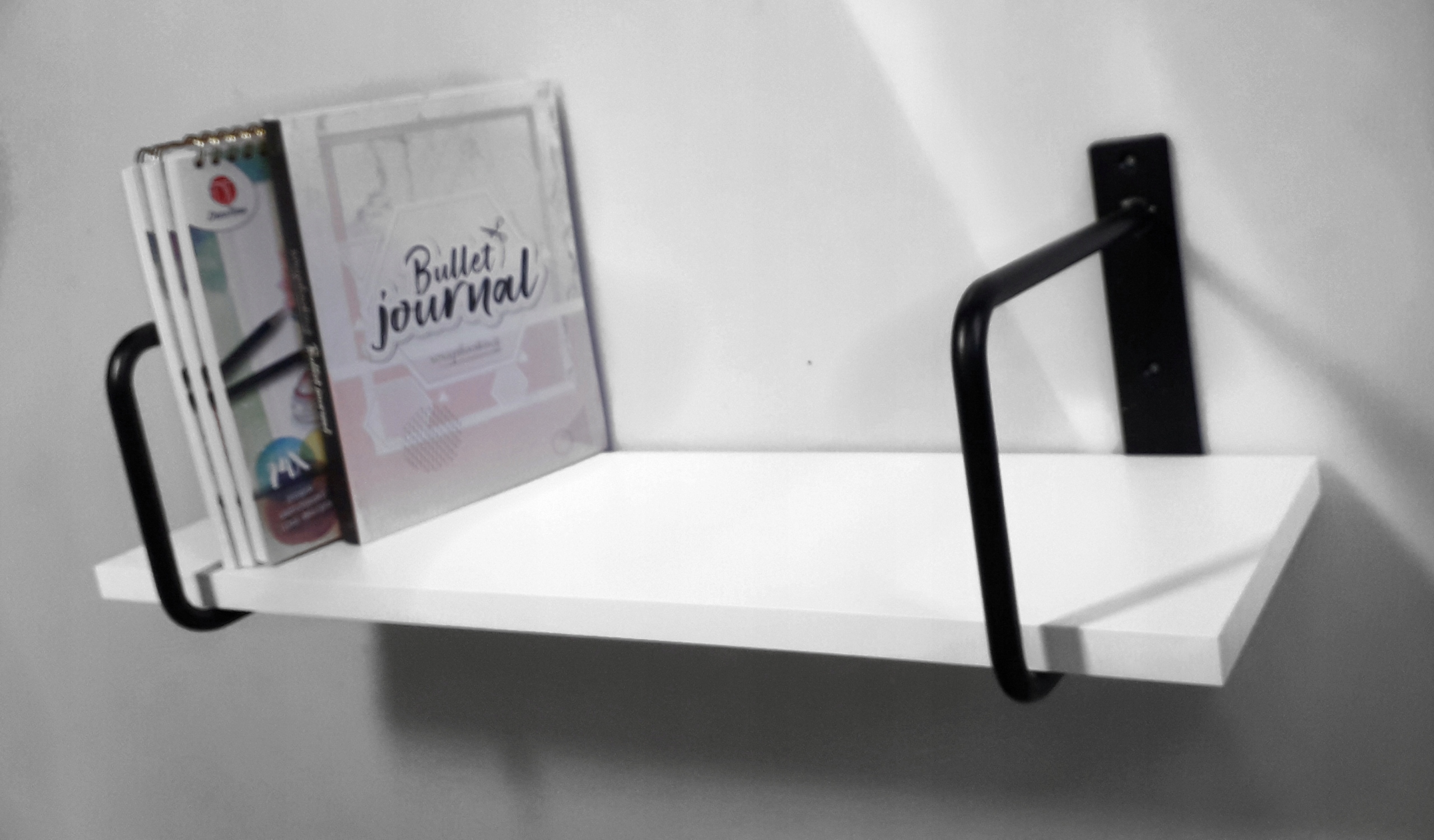 PÓŁKA ścienna wisząca 100x20cm +2 wsporniki Belt Kolor mebla biały