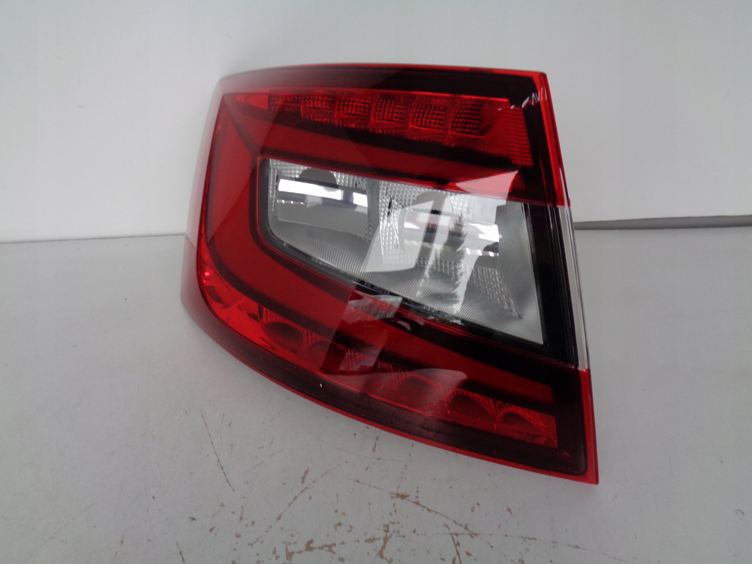 light left rear SKODA OCTAVIA III 3 5E5 17- LIFT LED sedan