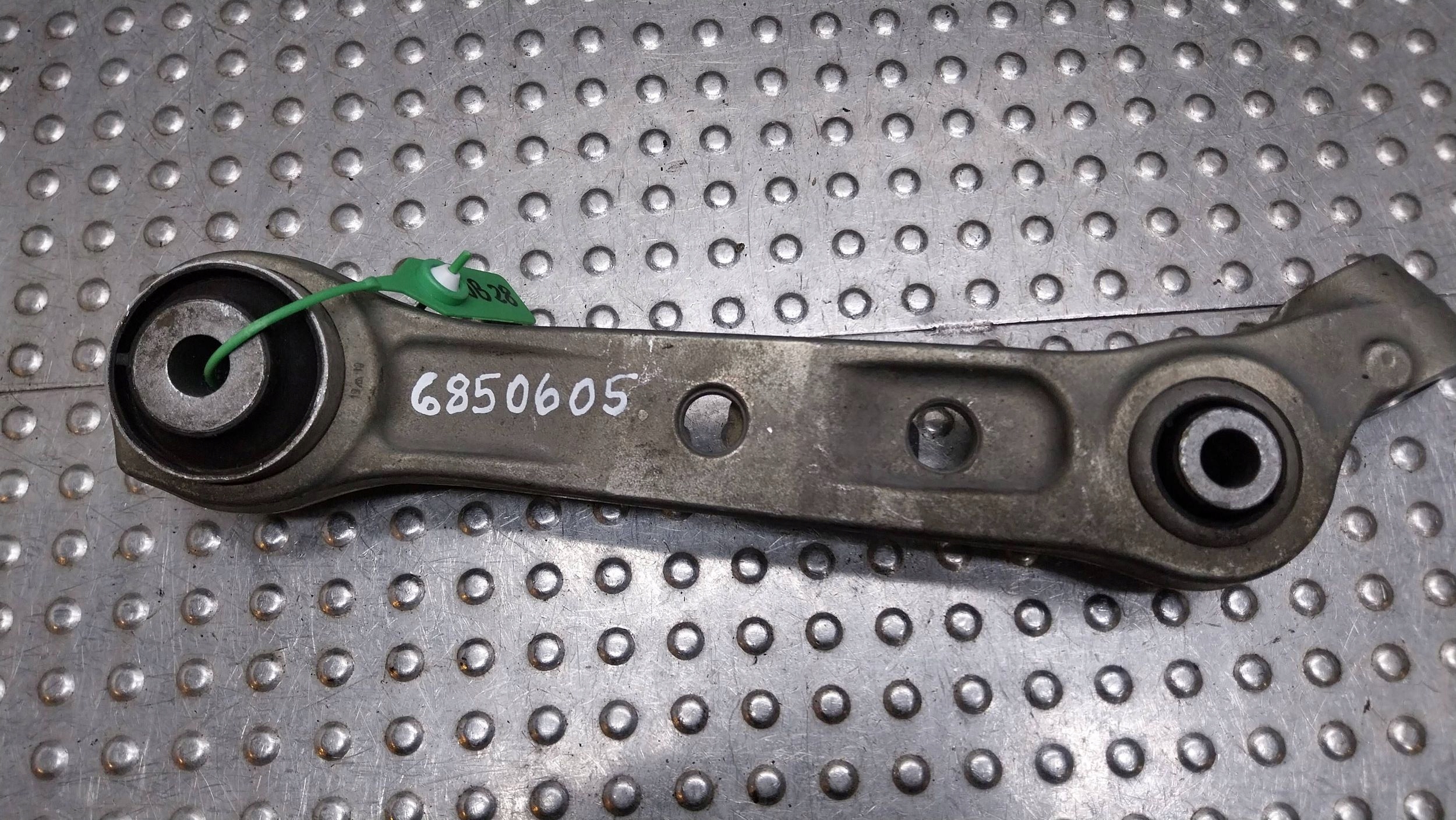 arm left lower front 6850605 BMW 5 F10 F11