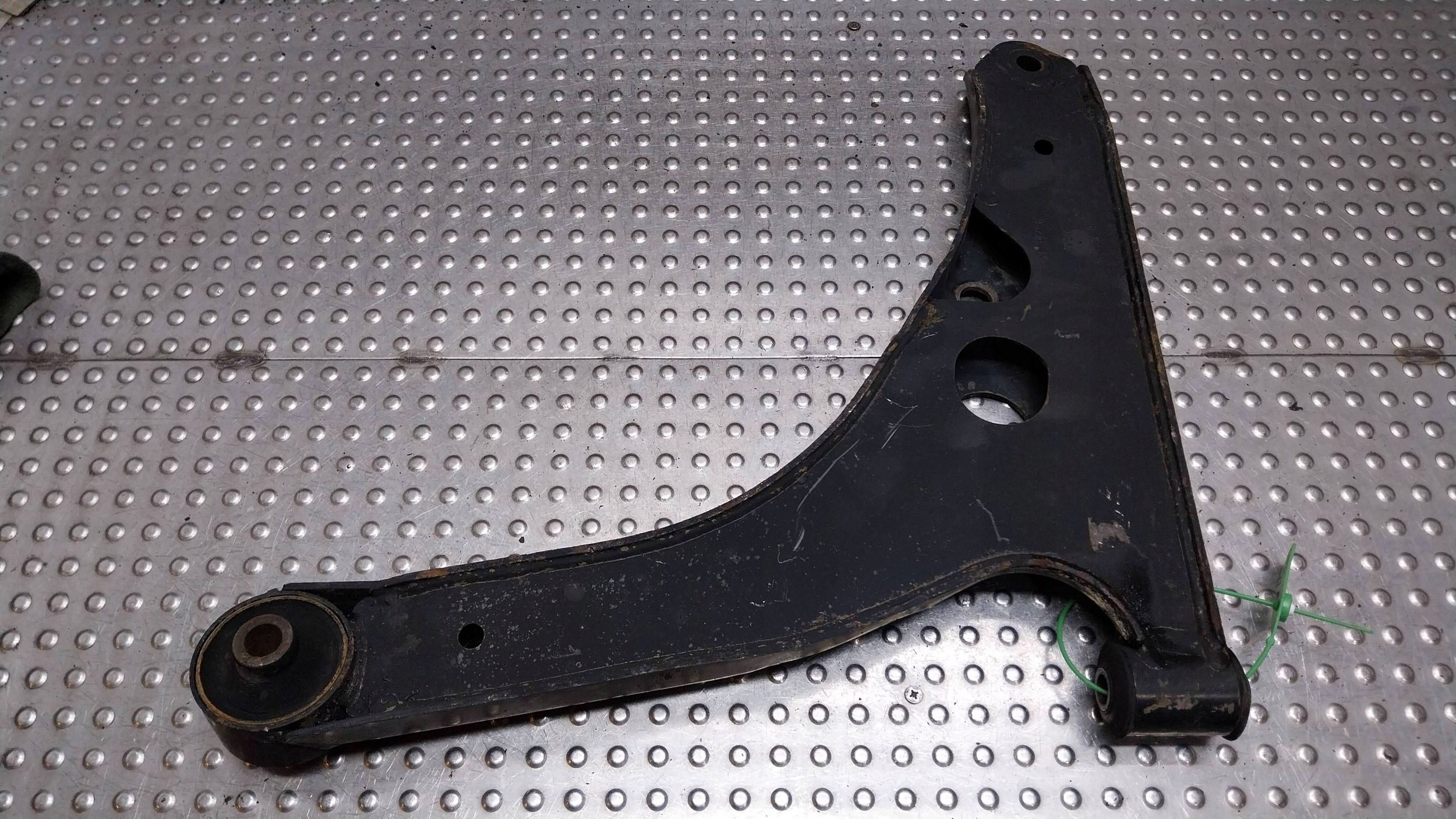 arm right front YC15-3A052-AL FORD TRANSIT MK6 00-06