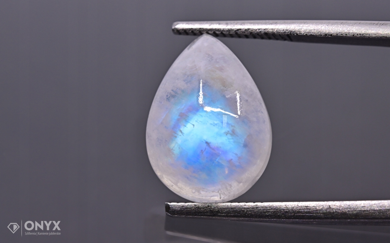 Měsíční kámen kabošon slza 14x10 mm