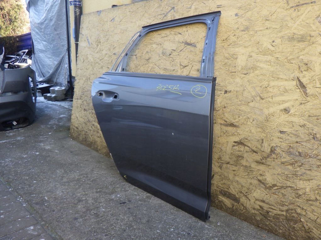 AUDI A6 C8 4K9 KOMBI door right rear.