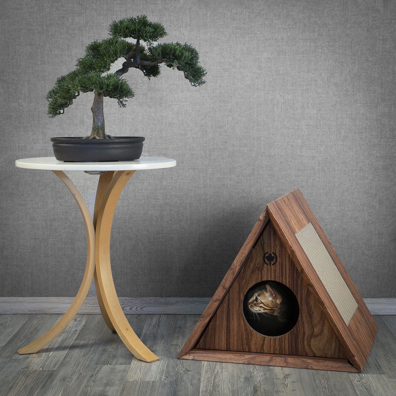 Levně Canadian Cat Budka pro kočky Triangle House Úkryt, Škrabadlo a domeček