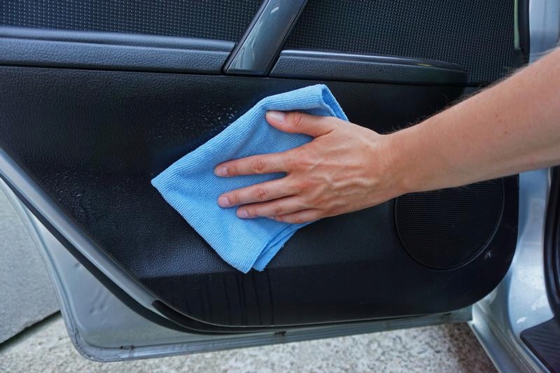 MOJE AUTO ŚRODEK DO CZYSZCZENIA PLASTIKÓW 750ML Producent Moje Auto