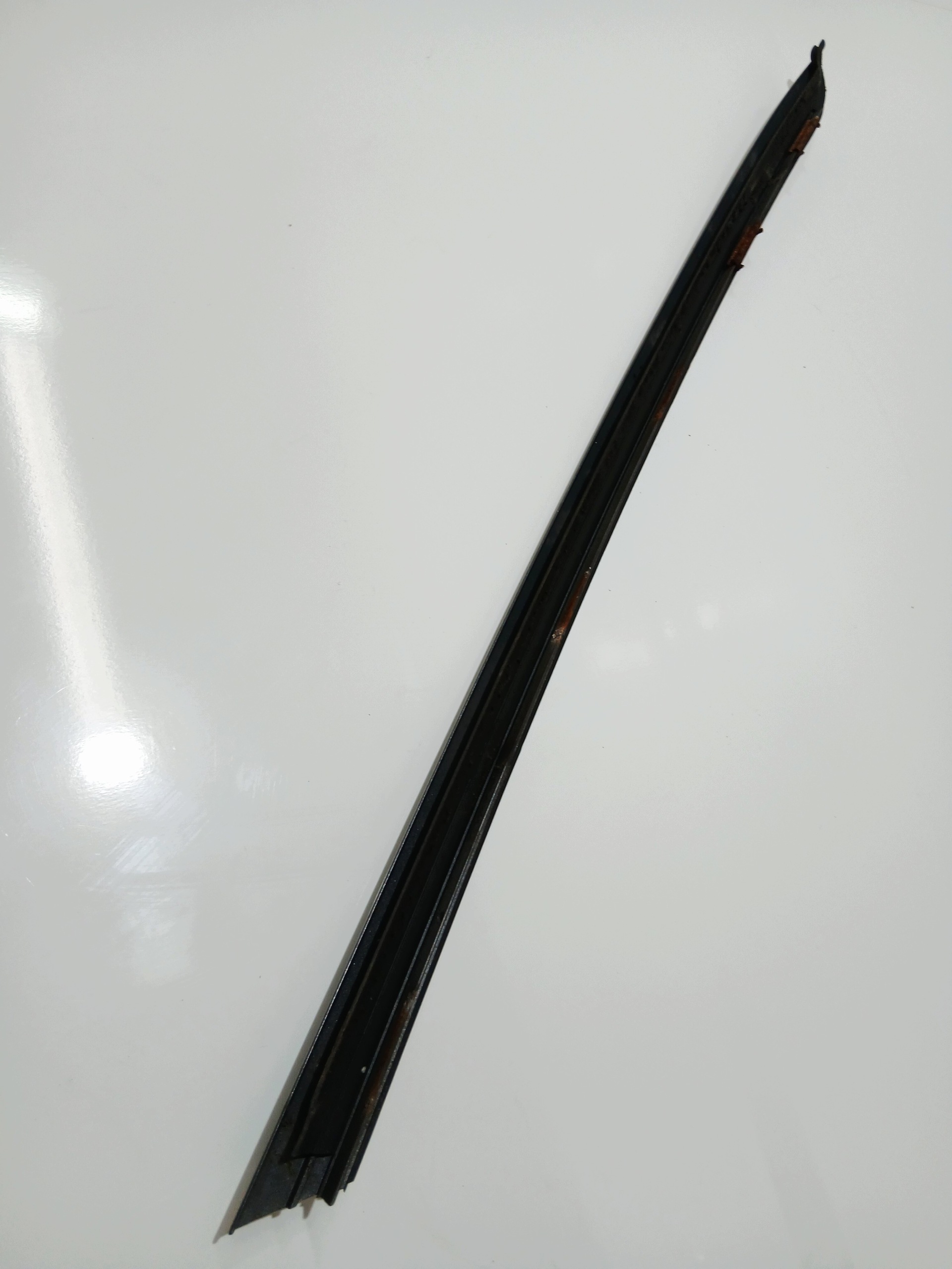 moulding windows windscreen right BMW X3 E83 LCI OE A08 (0006045)