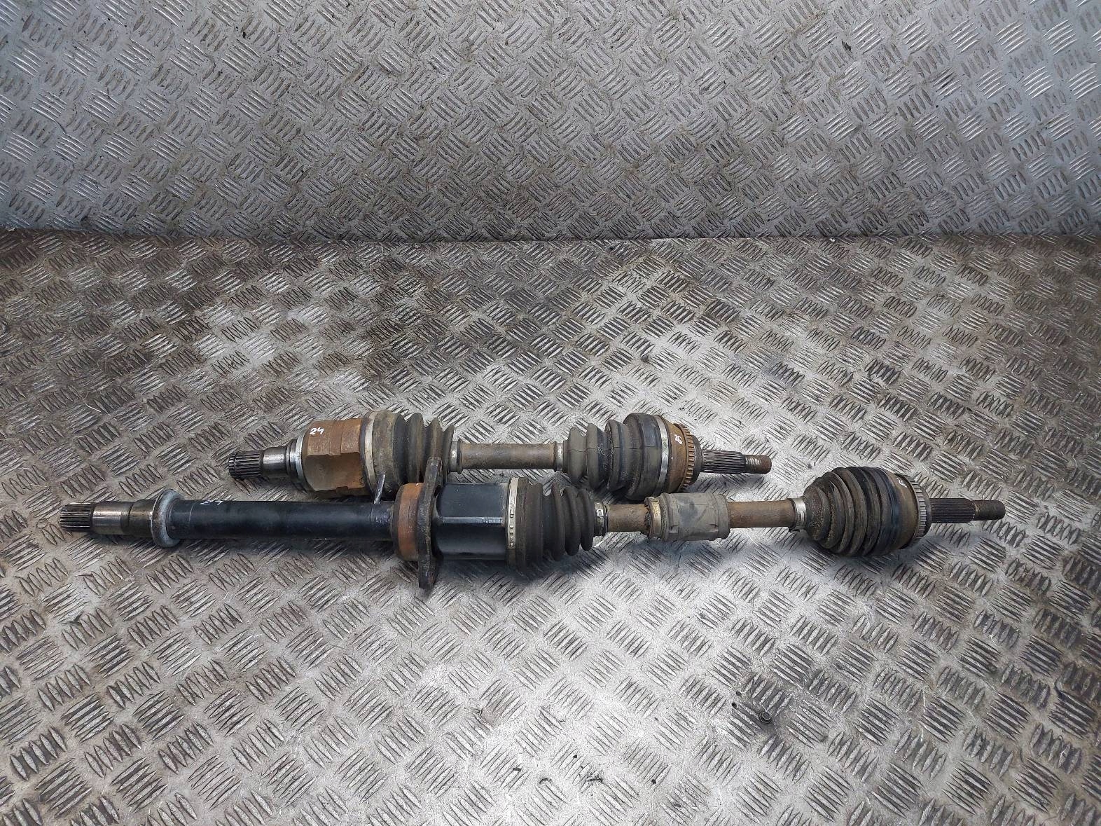 semi-axis left front + right front 5B TOYOTA AVENSIS T25 LIFT
