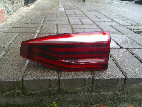 VW T7 7T0 MULTIVAN TRANSPORTER PRAWA TYLNA LAMPA KLAPA LED 7T0945094B ORG.