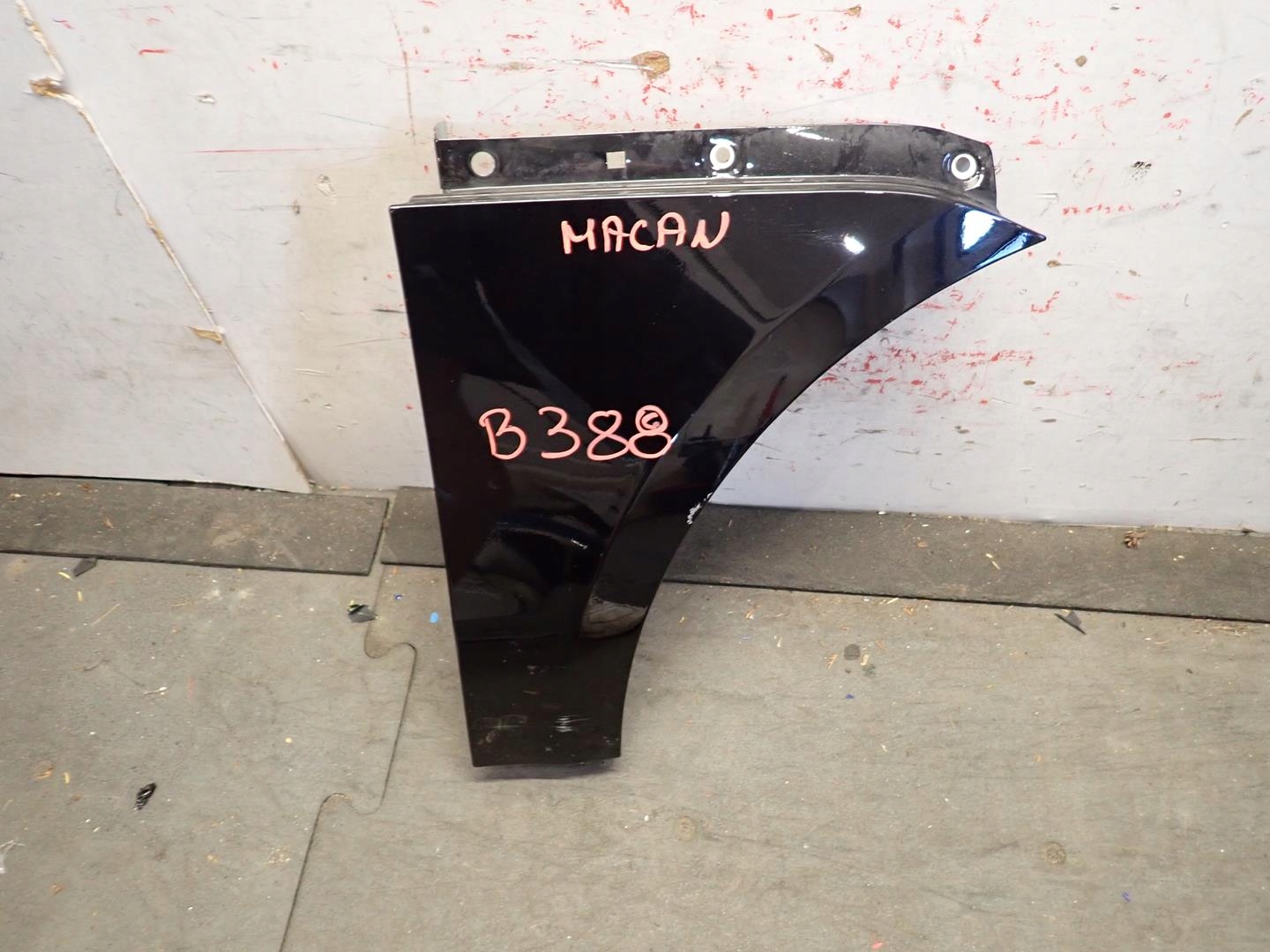 fender front front right PORSCHE MACAN 2014- 95B821106C