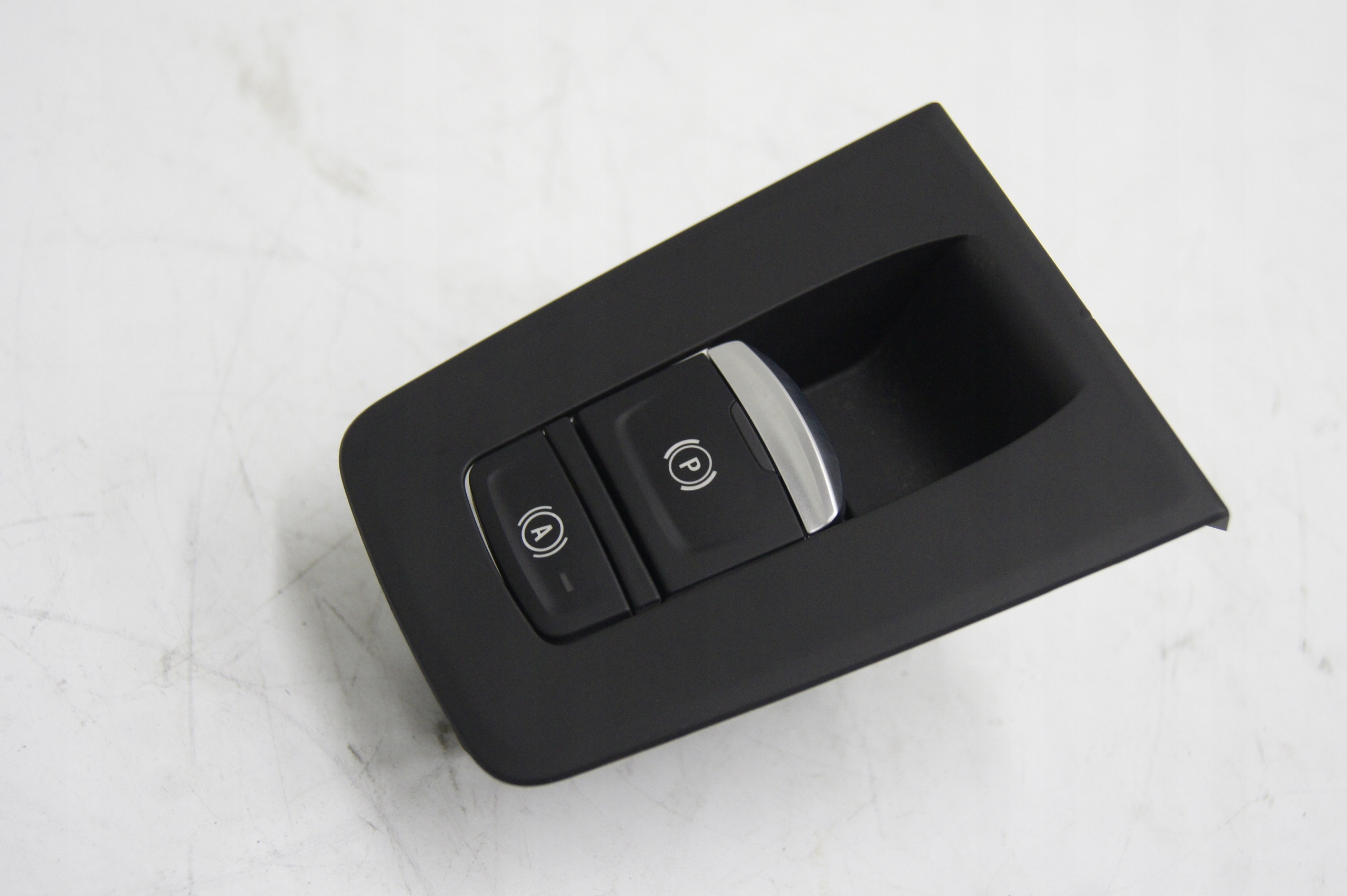 Переключатель тормоза включатель Renault ZOE II РЕСТАЙЛИНГ