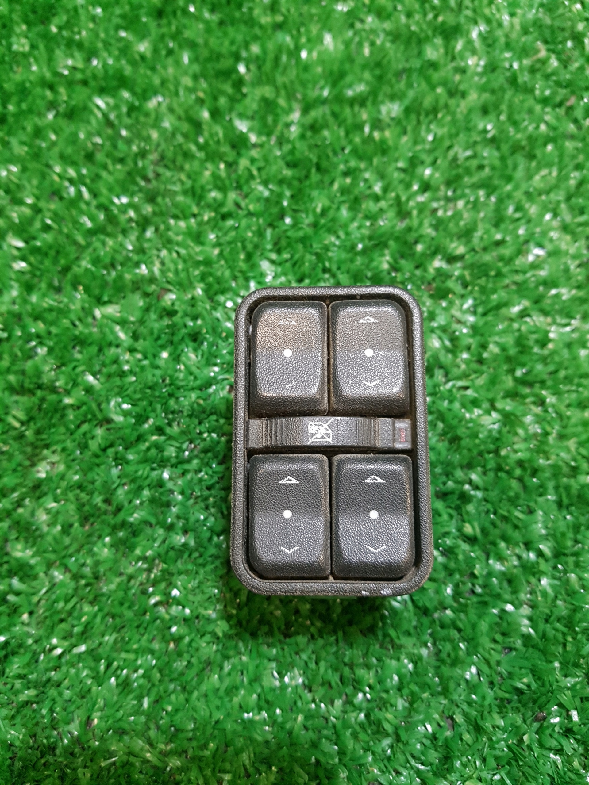 control panel of the window driver´s OPEL MERIVA A 24409206