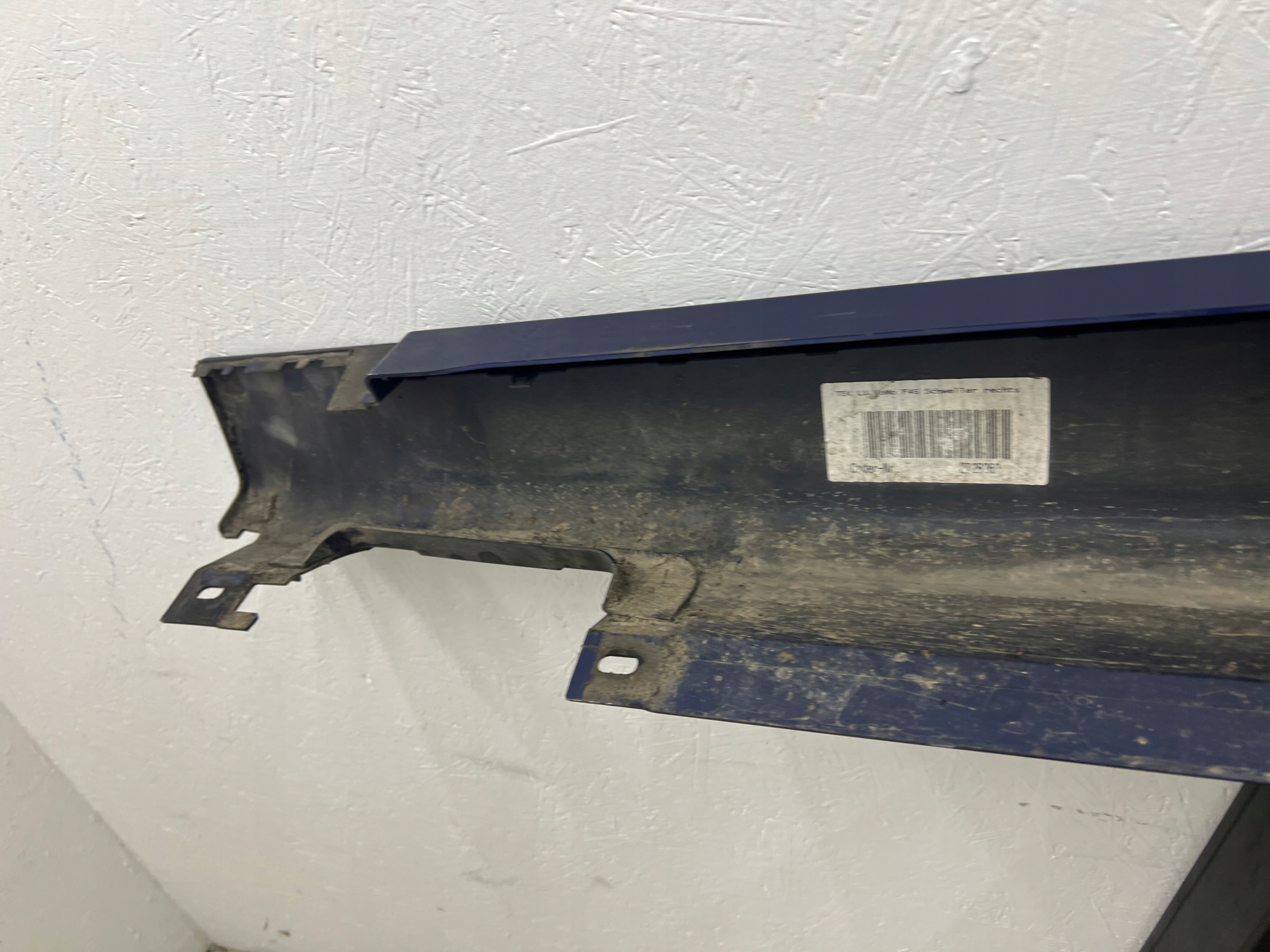 BMW 2 F45 F46 cap moulding threshold threshold right LAKIER C10
