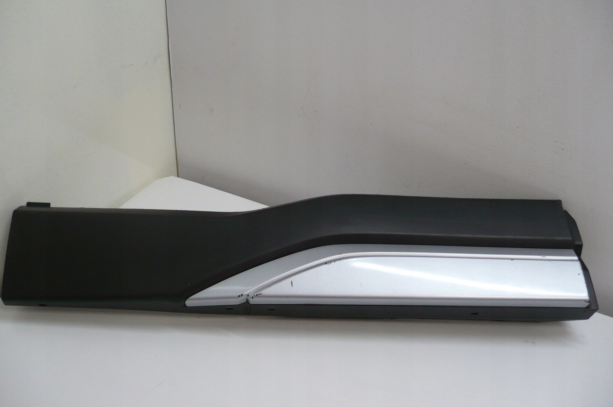SUBARU FORESTER V 5 18- moulding door right rear part