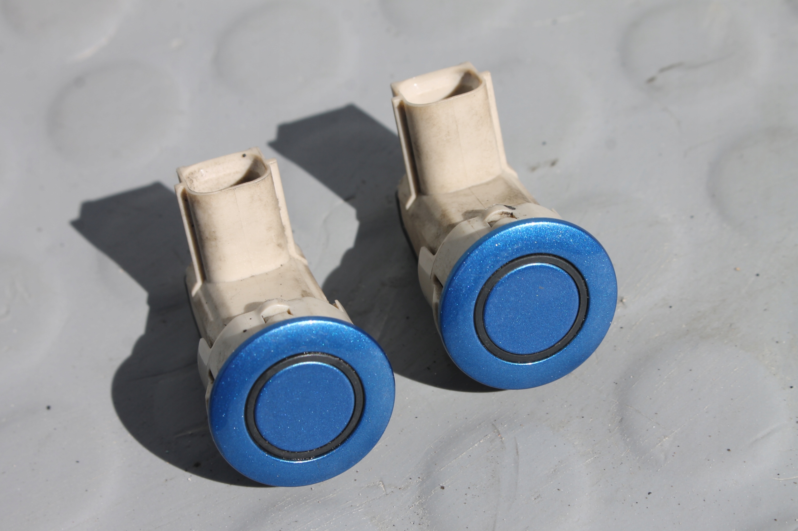 CZUJNIK PARKOWANIA TYŁ TYLNY PDC 44J MAZDA CX-3 14-21 Numer katalogowy części DA6T-67UC1 DA6T67UC1