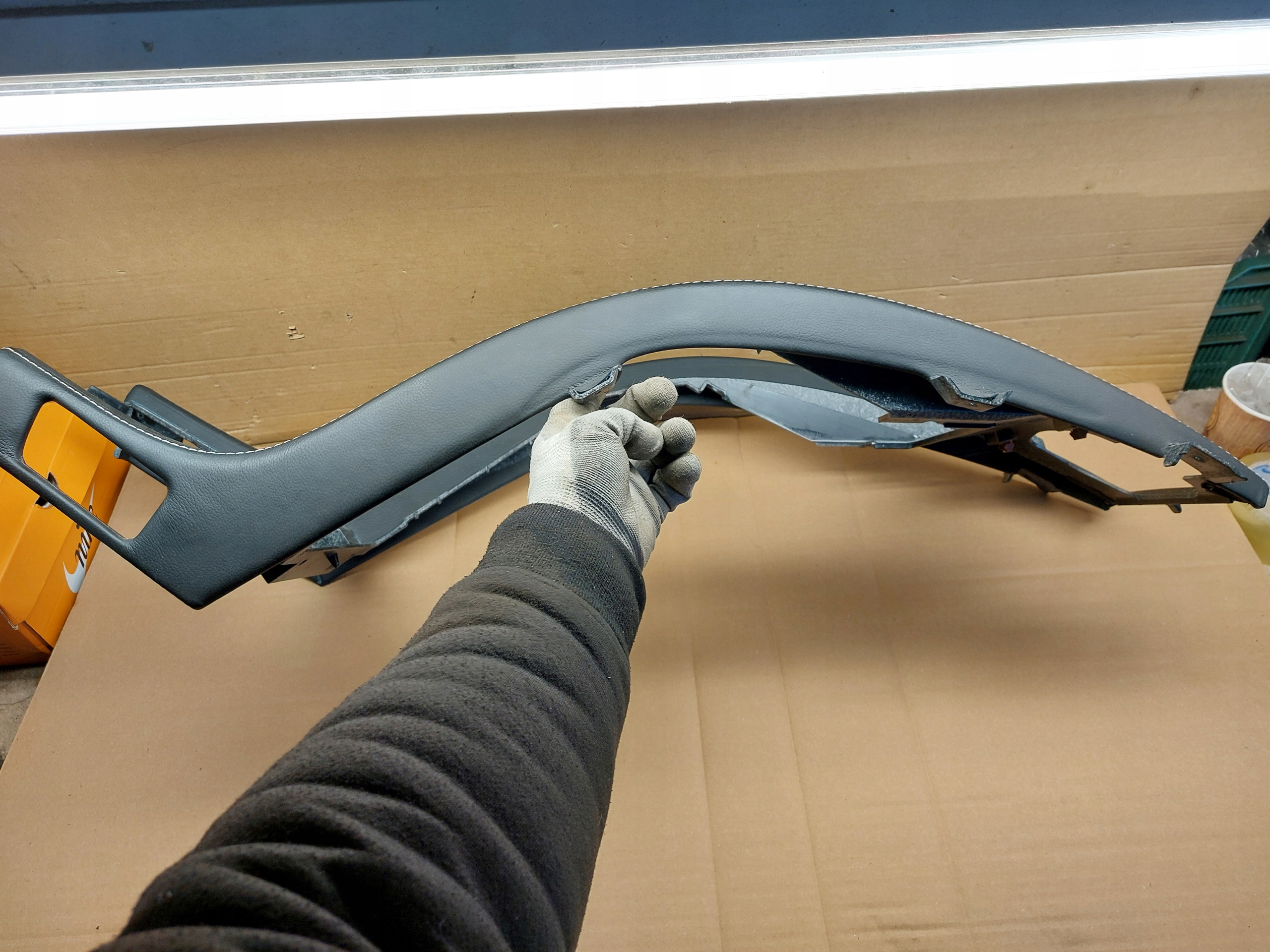PANEL Console Moyen ASTON MARTIN VANTAGE 16r GG33-55210-AAW